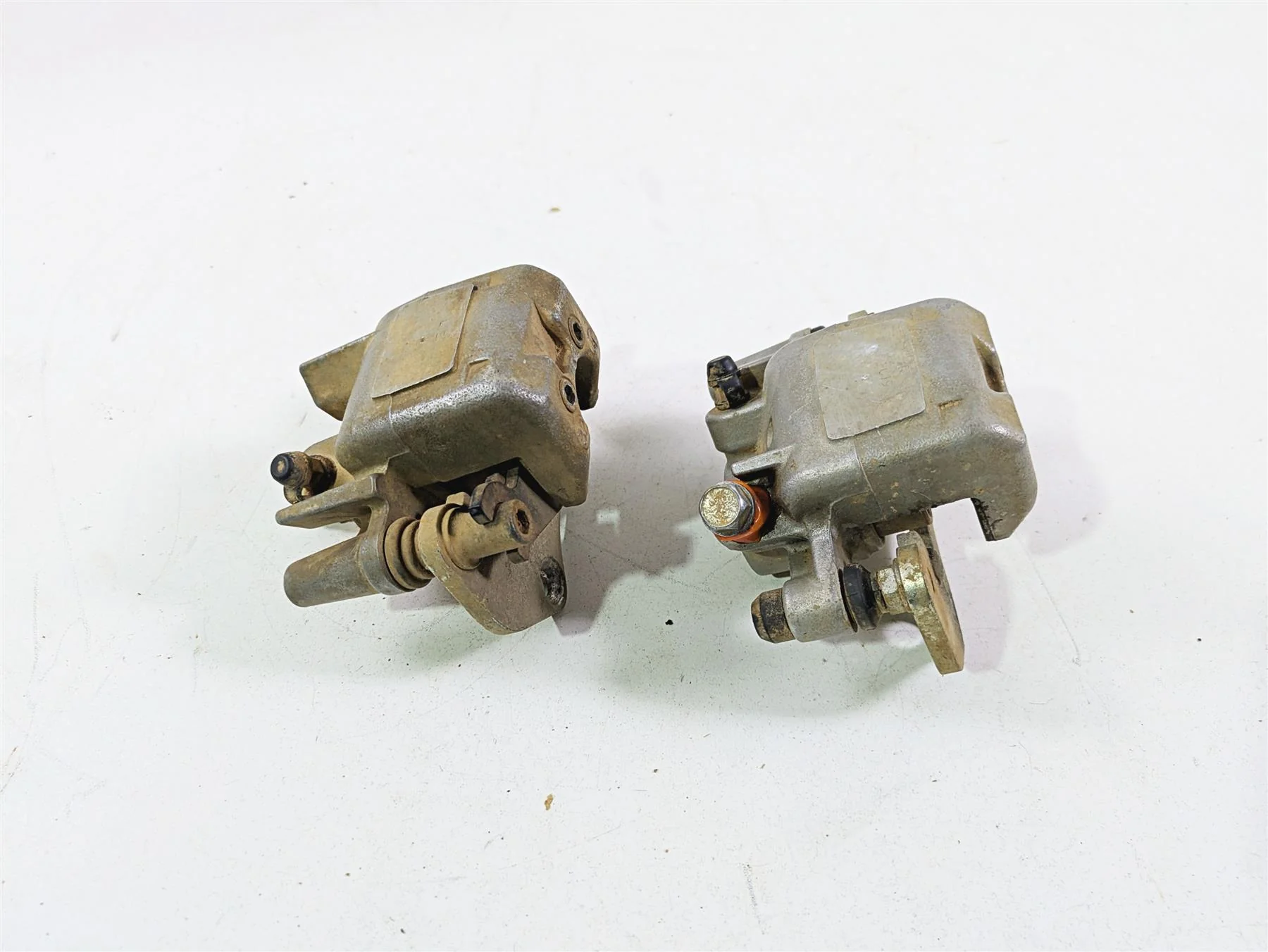 2011 Can-Am Outlander 650 4X4 XT Front Brake Caliper Set 705600576 705600575 - Image 7
