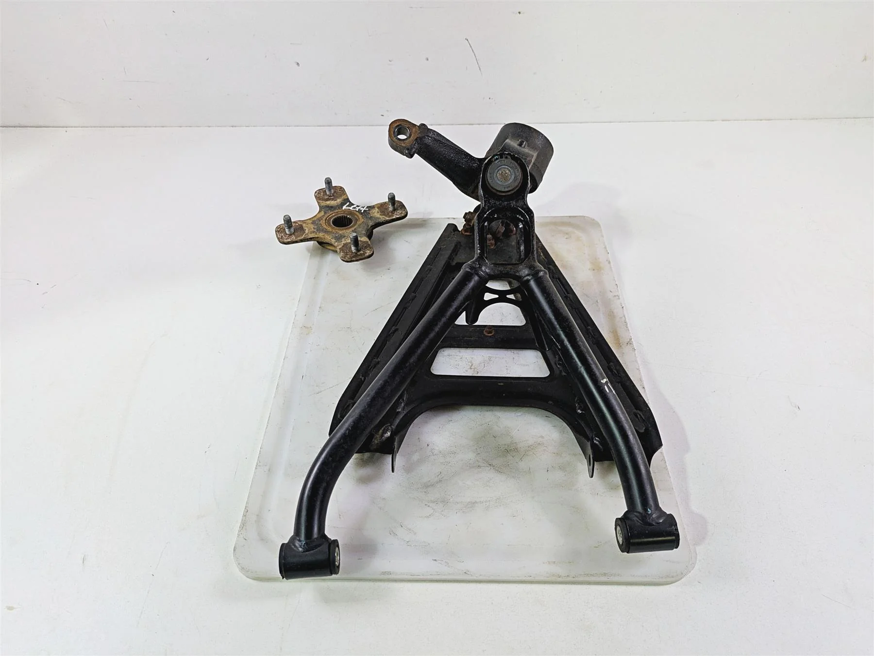 2011 Can-Am Outlander 650 4X4 XT Front Left Control Arm Knee Set 706201016 - Image 4