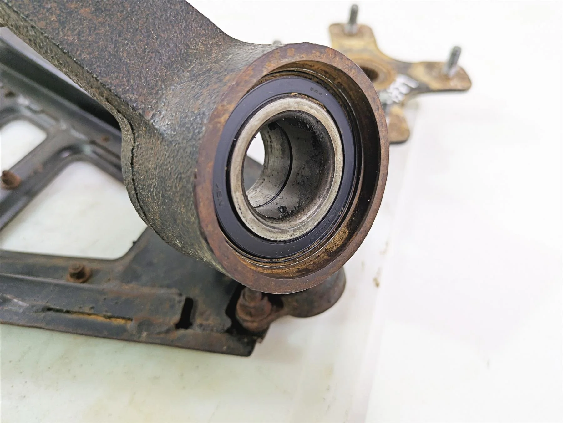 2011 Can-Am Outlander 650 4X4 XT Front Left Control Arm Knee Set 706201016 - Image 7