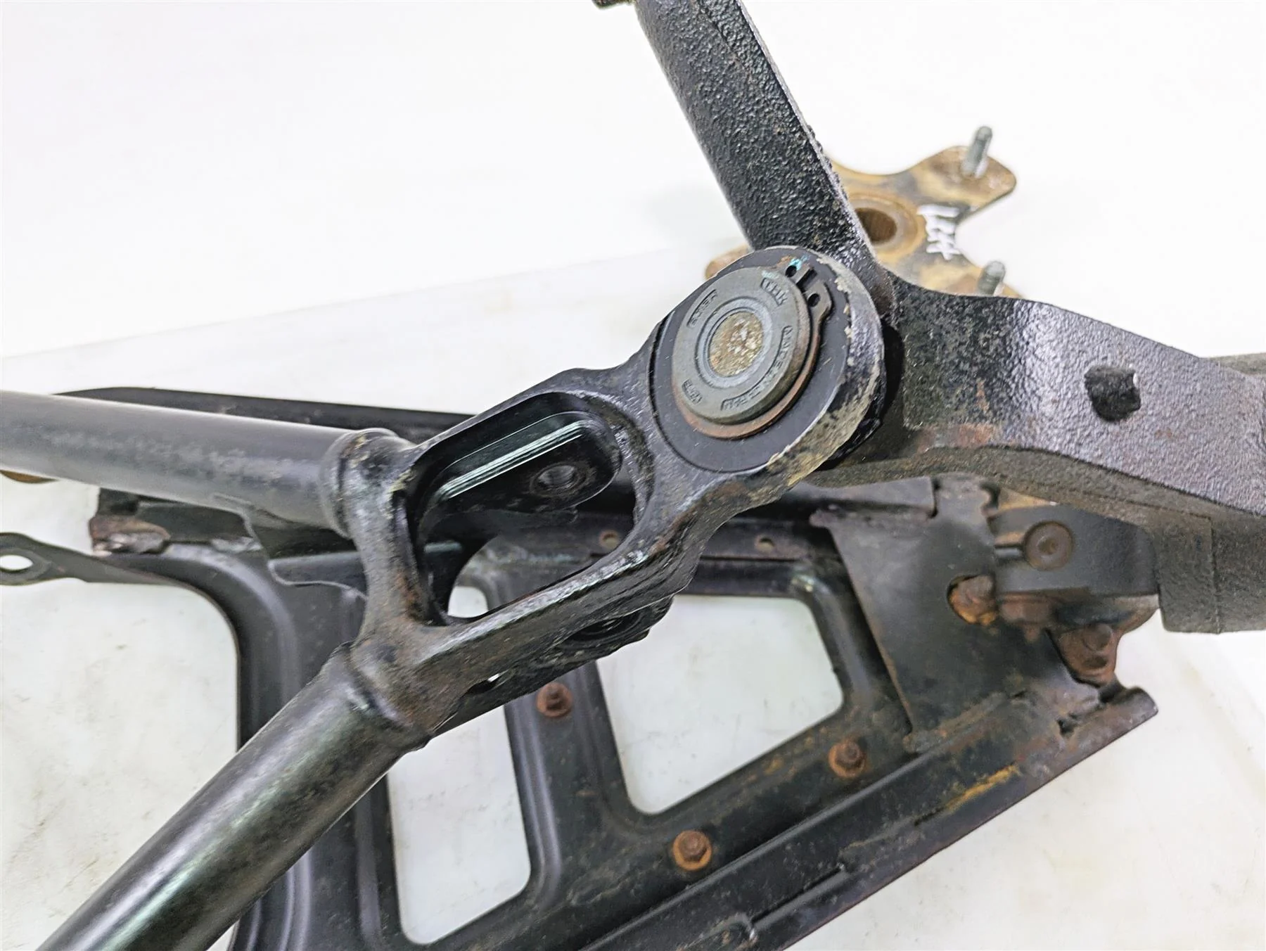2011 Can-Am Outlander 650 4X4 XT Front Left Control Arm Knee Set 706201016 - Image 9