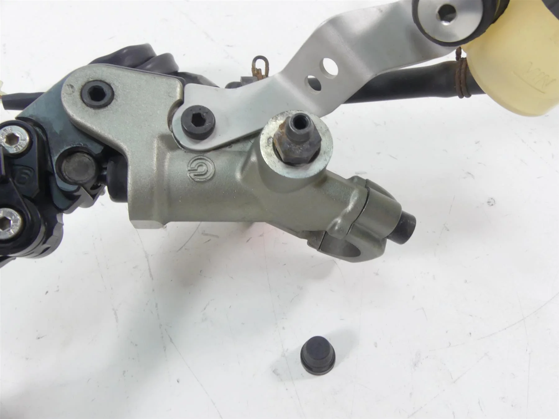 2011 Ducati Hypermotard 1100 SP Brembo Clutch Radial Master Cylinder 63040412A - Image 7