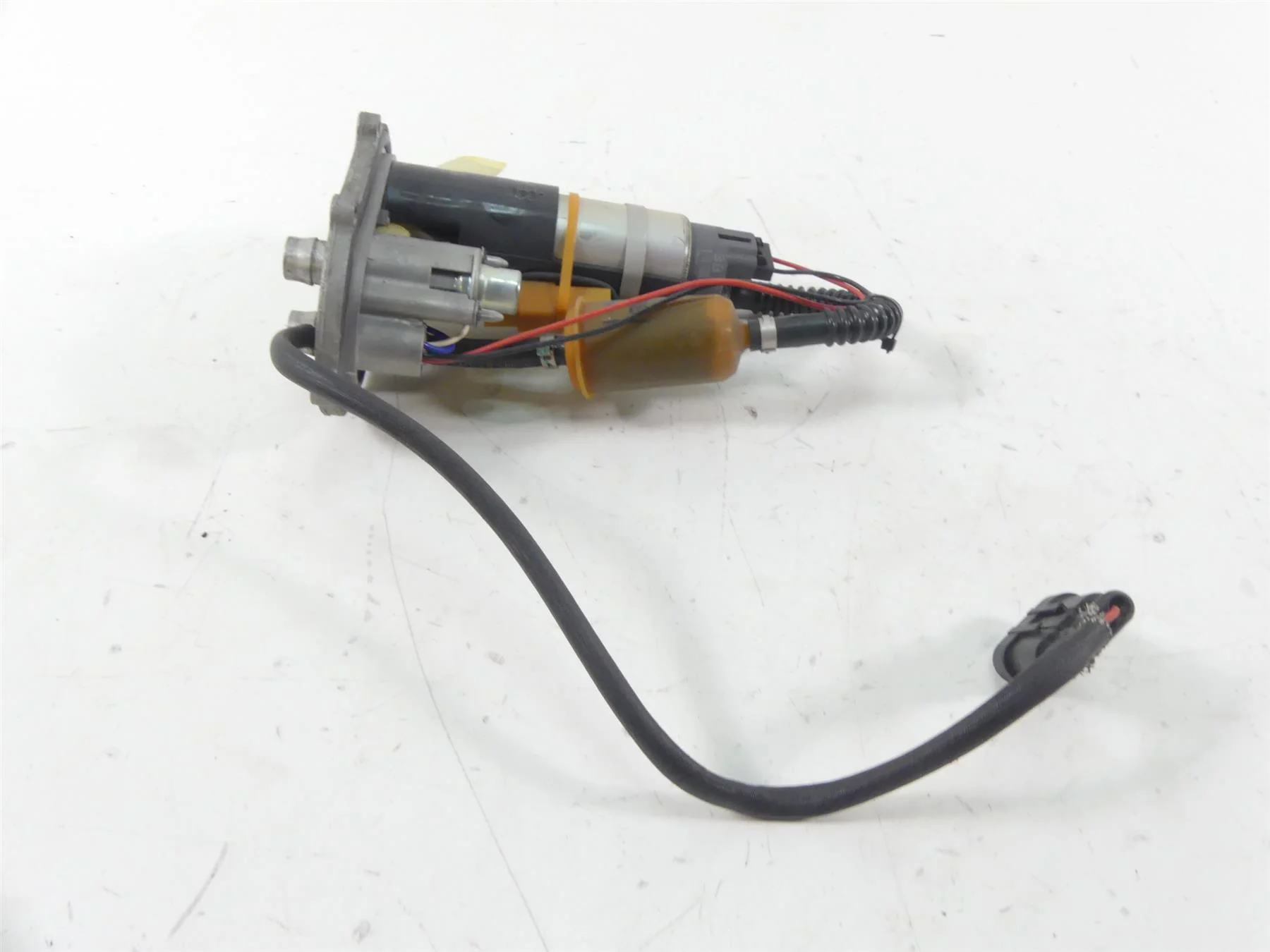 2011 Ducati Hypermotard 1100 SP Fuel Gas Petrol Pump 16023701A - Image 3