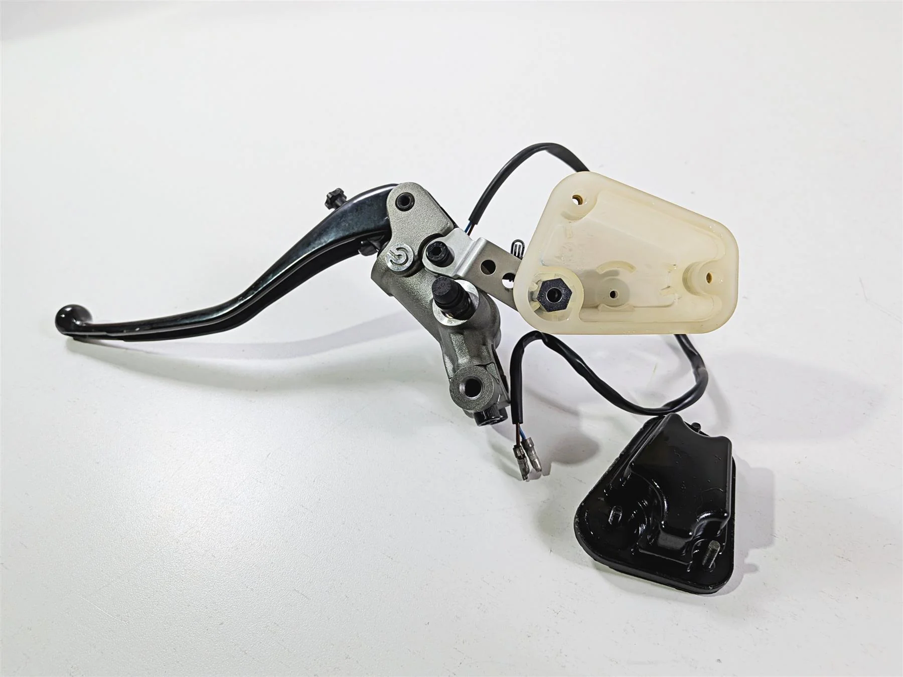 2011 Ducati Streetfighter 1098 S Brembo Clutch Radial Master Cylinder 63040485A - Image 12