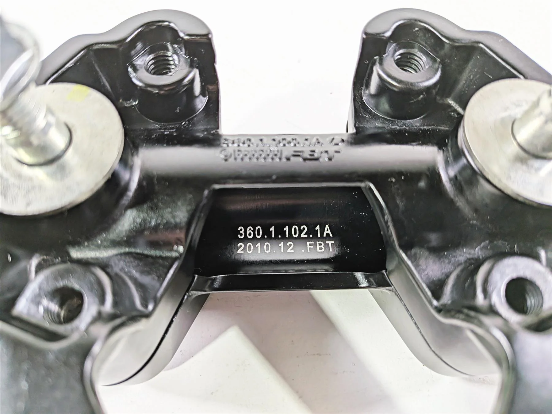 2011 Ducati Streetfighter 1098 S Handlebar Riser Holder Set 36011021A - Image 7