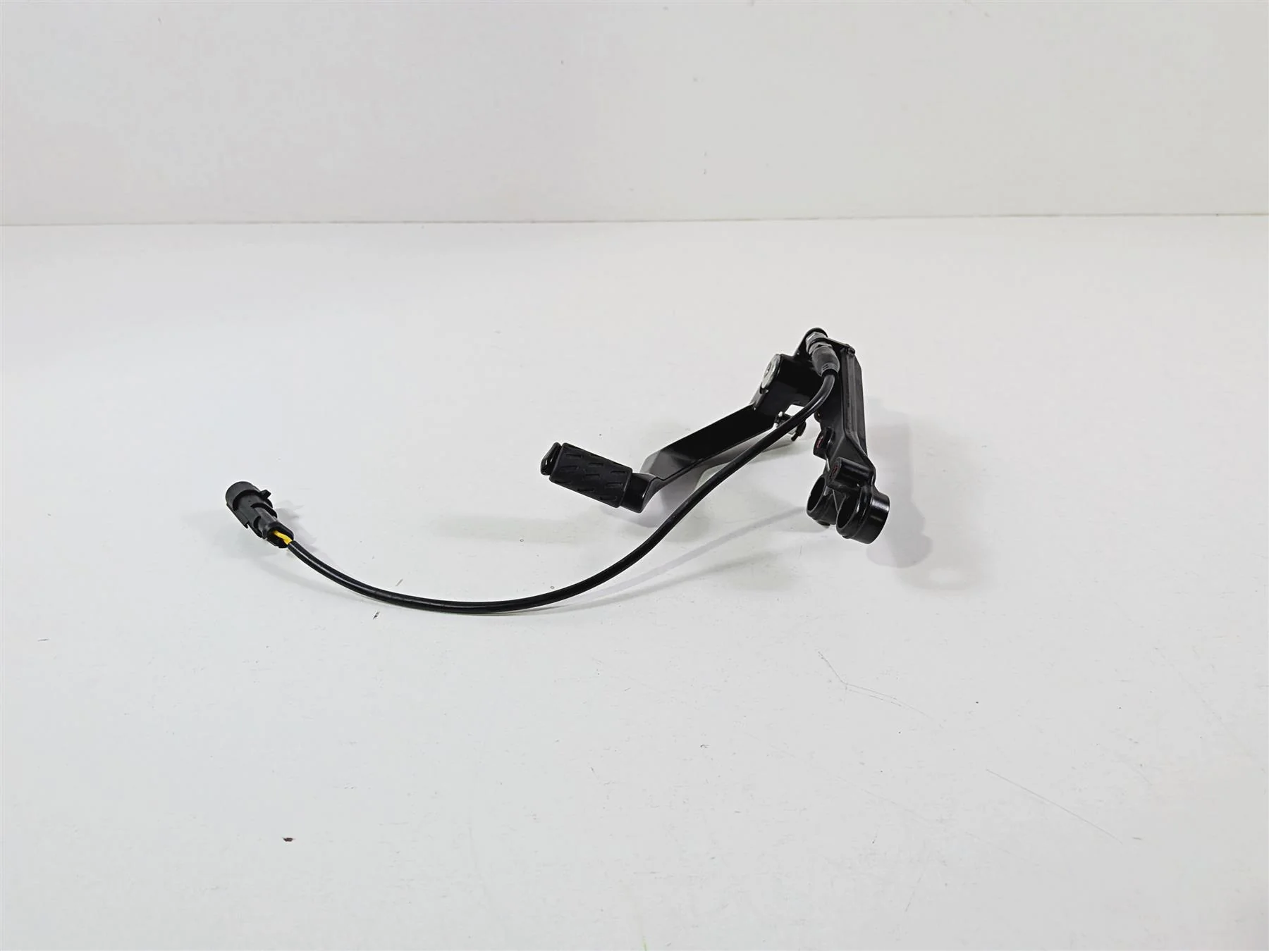 2011 Ducati Streetfighter 1098 S Rear Brake Pedal & Mount 45710471A 82919841A - Image 6