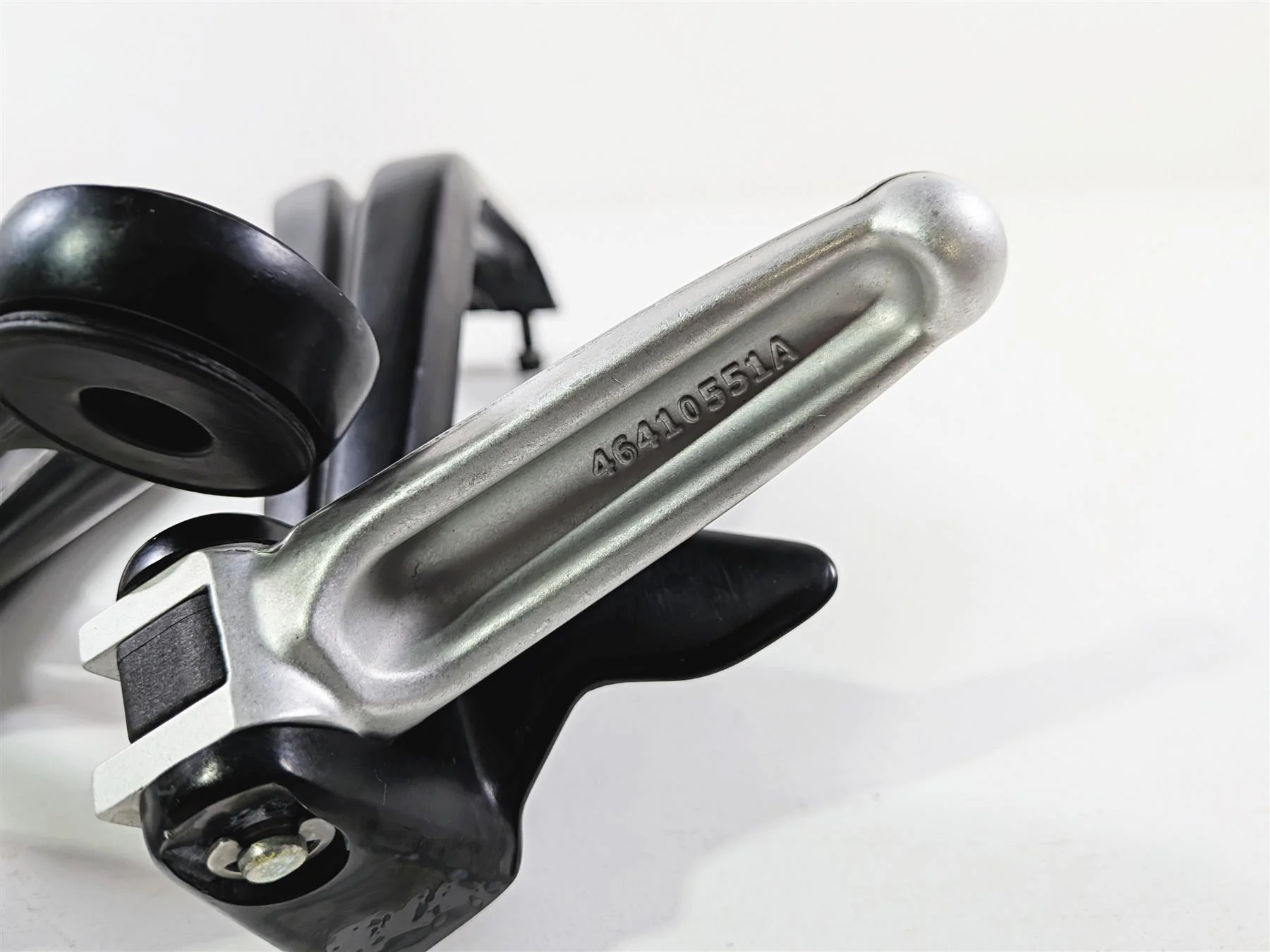 2011 Ducati Streetfighter 1098 S Rear Passenger Footpeg Set 82411561A 82411571A - Image 11