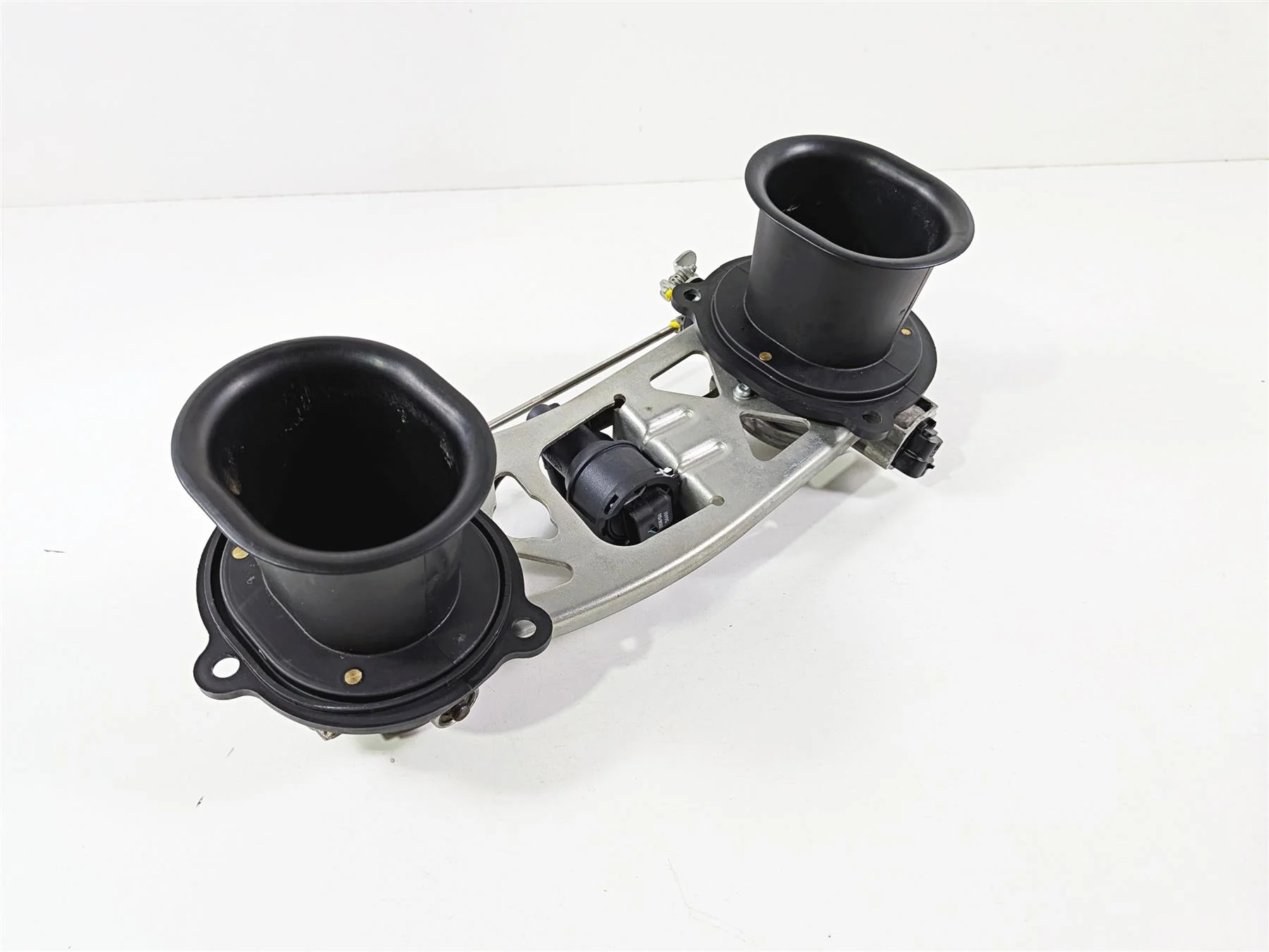 2011 Ducati Streetfighter 1098 S Throttle Body Bodies 28240793B