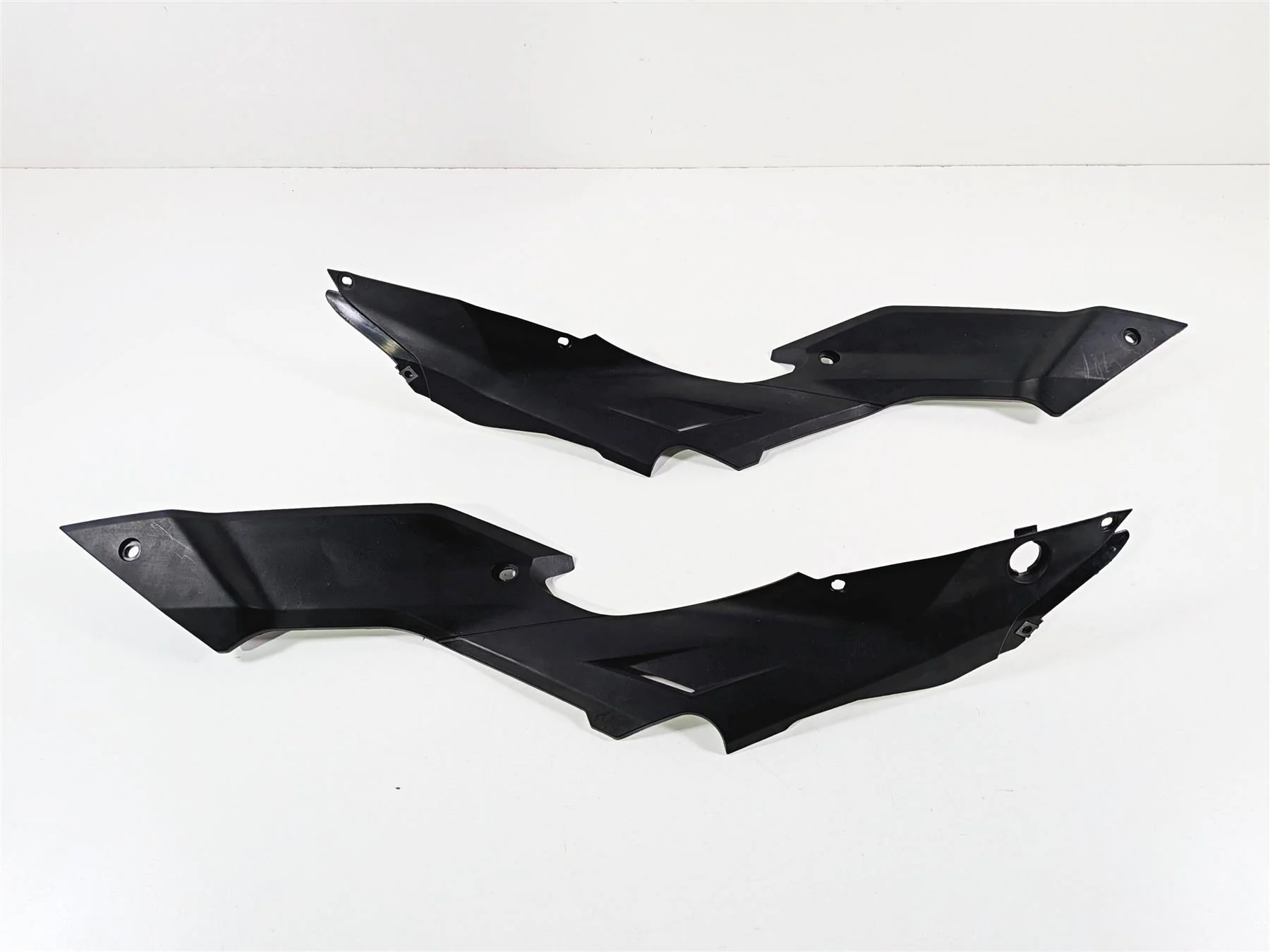 2011 Ducati Streetfighter 1098 S Under Seat Side Cover Set 48211562A 48211572A
