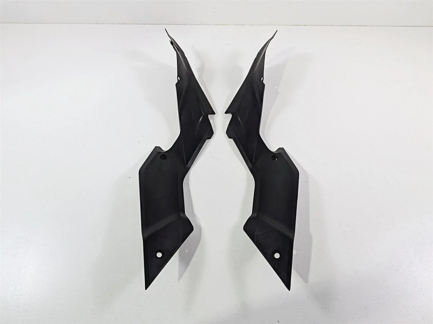 2011 Ducati Streetfighter 1098 S Under Seat Side Cover Set 48211562A 48211572A - Image 11