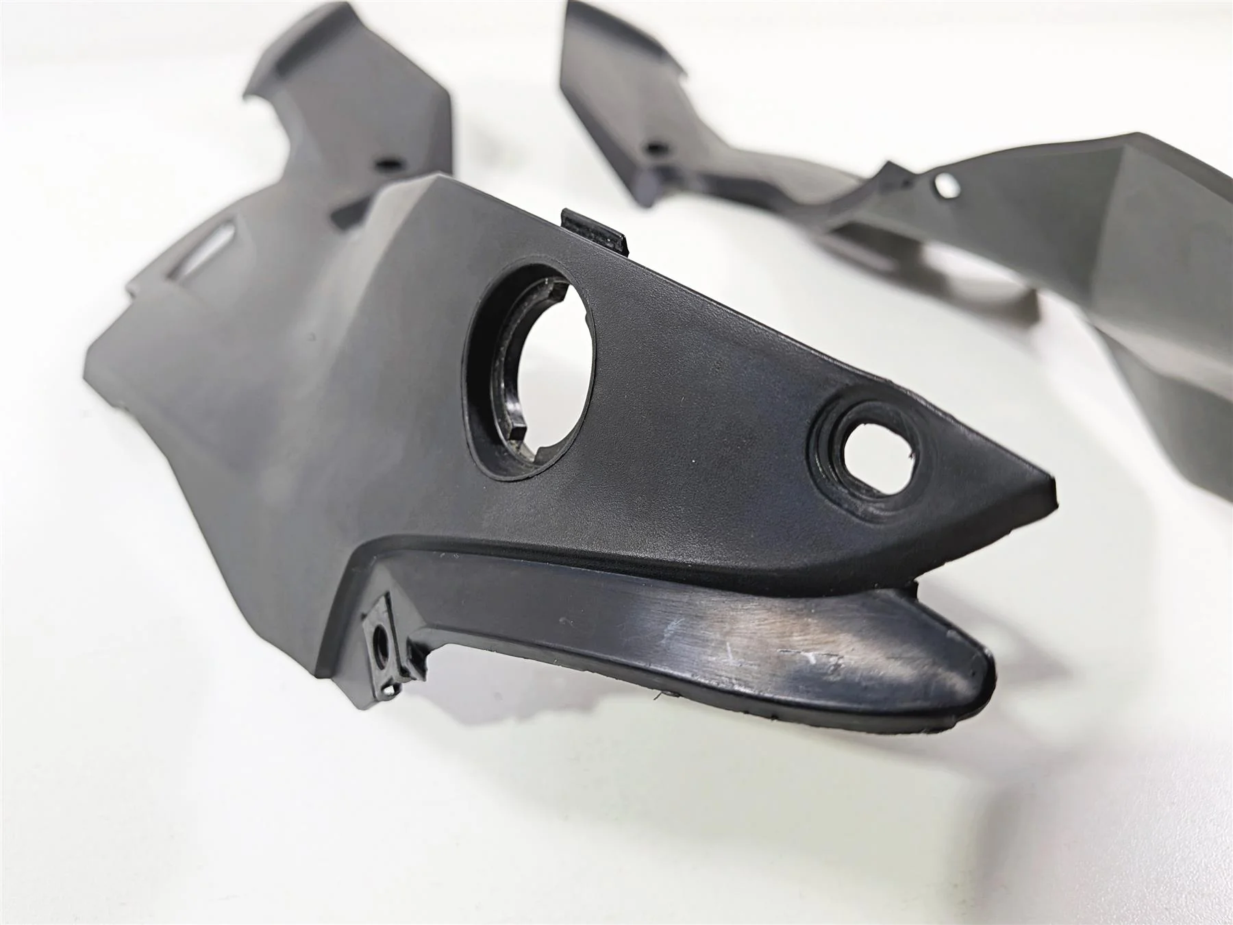 2011 Ducati Streetfighter 1098 S Under Seat Side Cover Set 48211562A 48211572A - Image 13