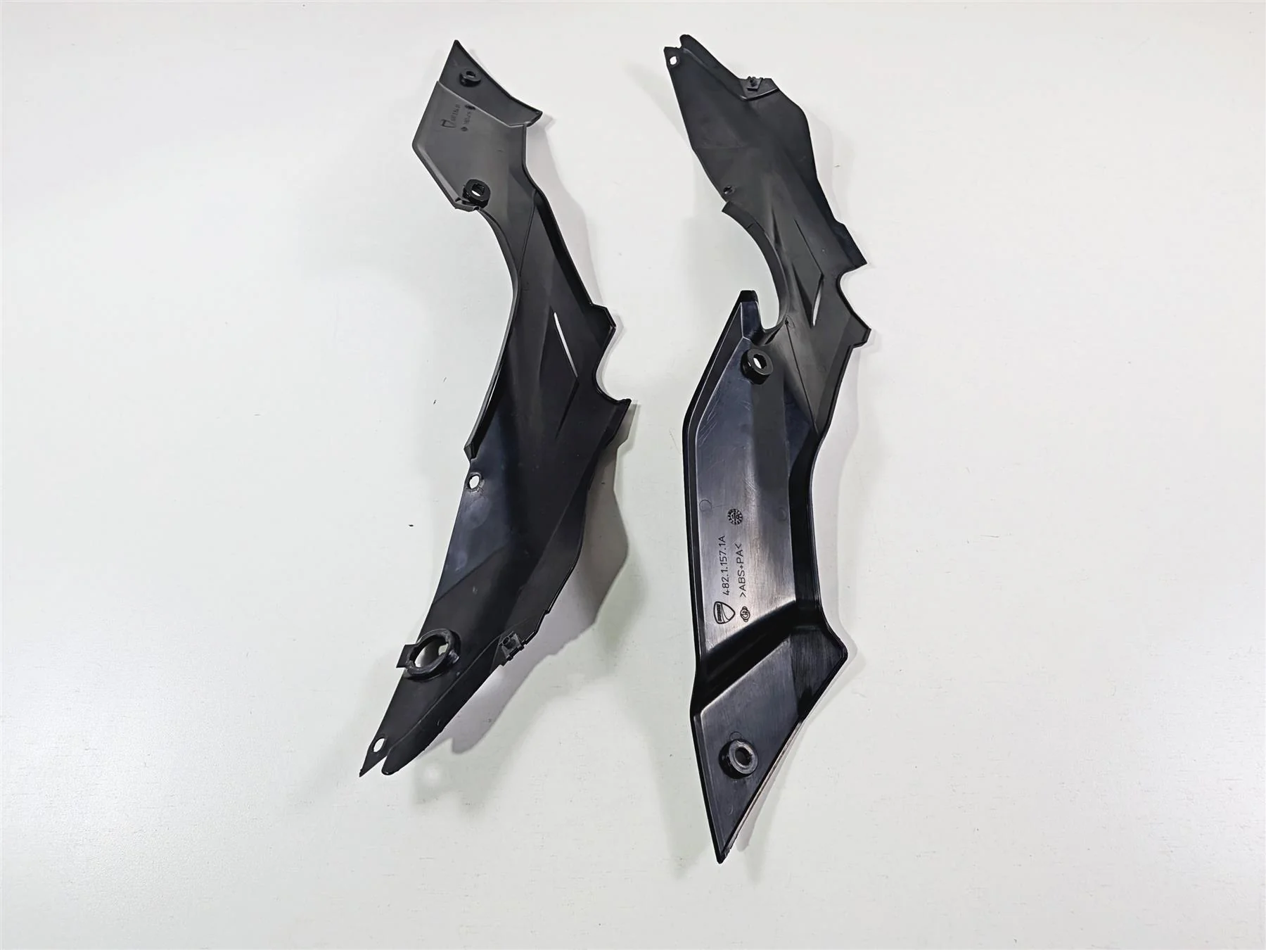 2011 Ducati Streetfighter 1098 S Under Seat Side Cover Set 48211562A 48211572A - Image 6