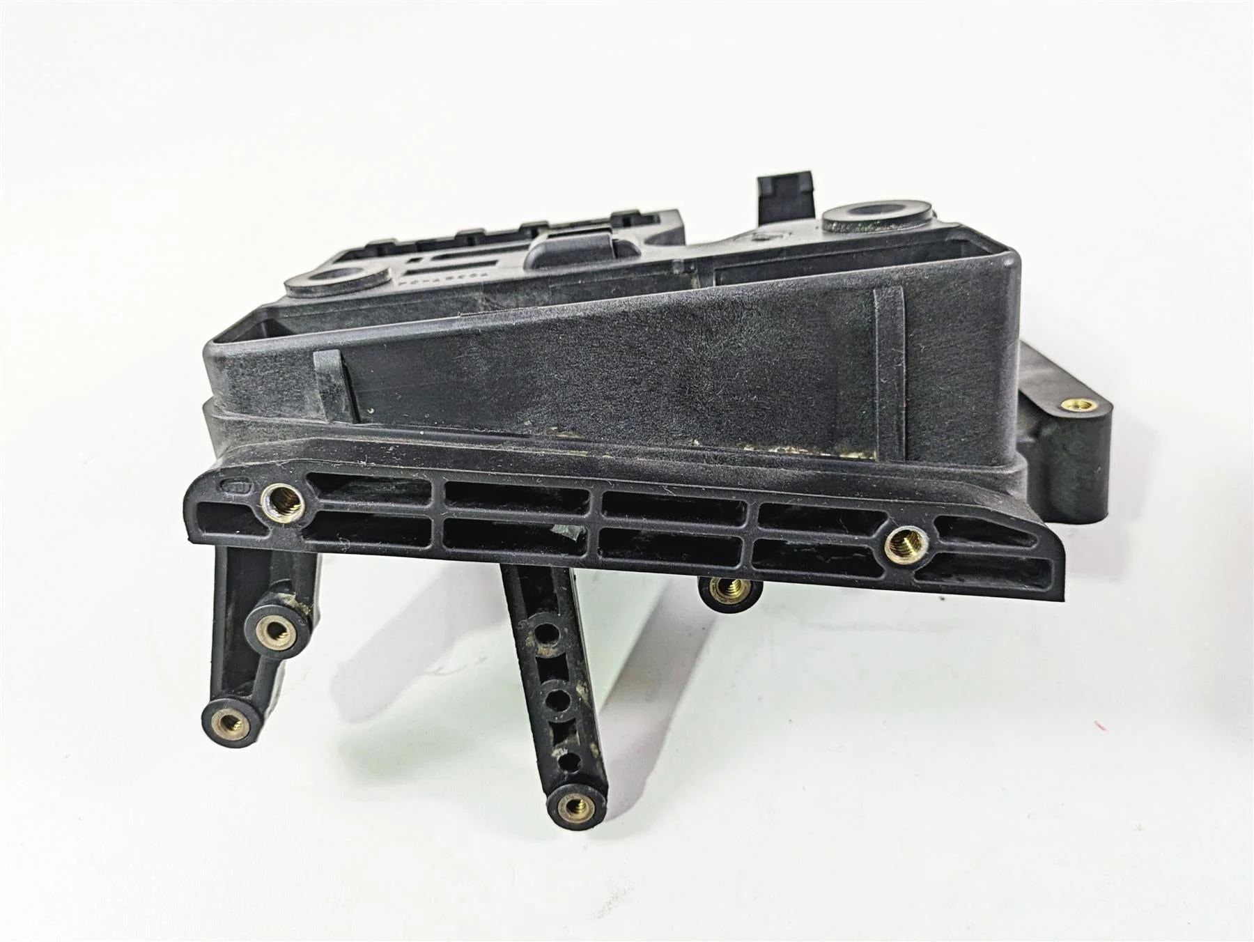 2011 Harley FXDC Dyna Super Glide Electric Tray Stay Holder 70367-04 - Image 3