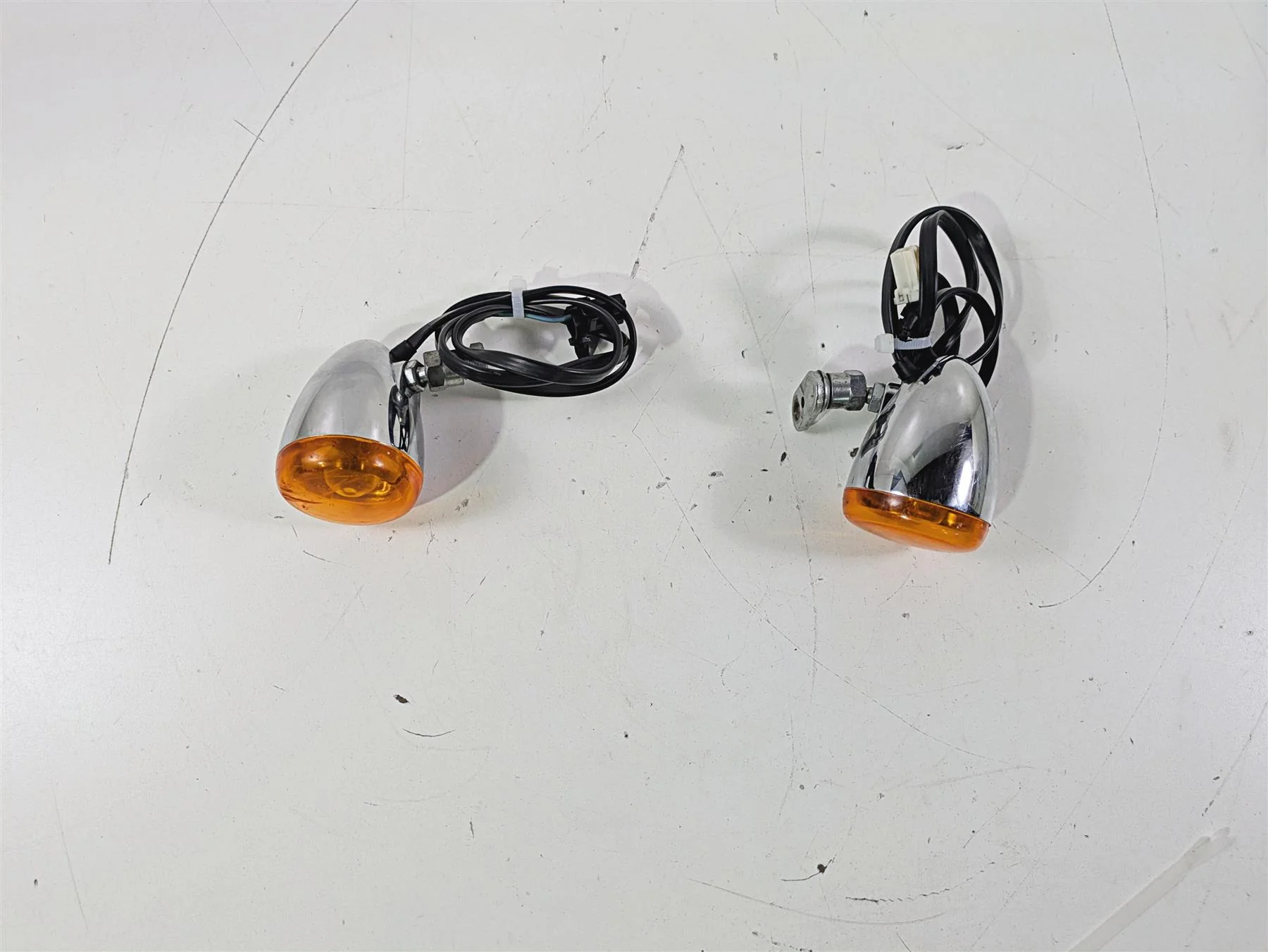 2011 Harley FXDC Dyna Super Glide Front Blinker Turn Signal Set 68972-00 - Image 4