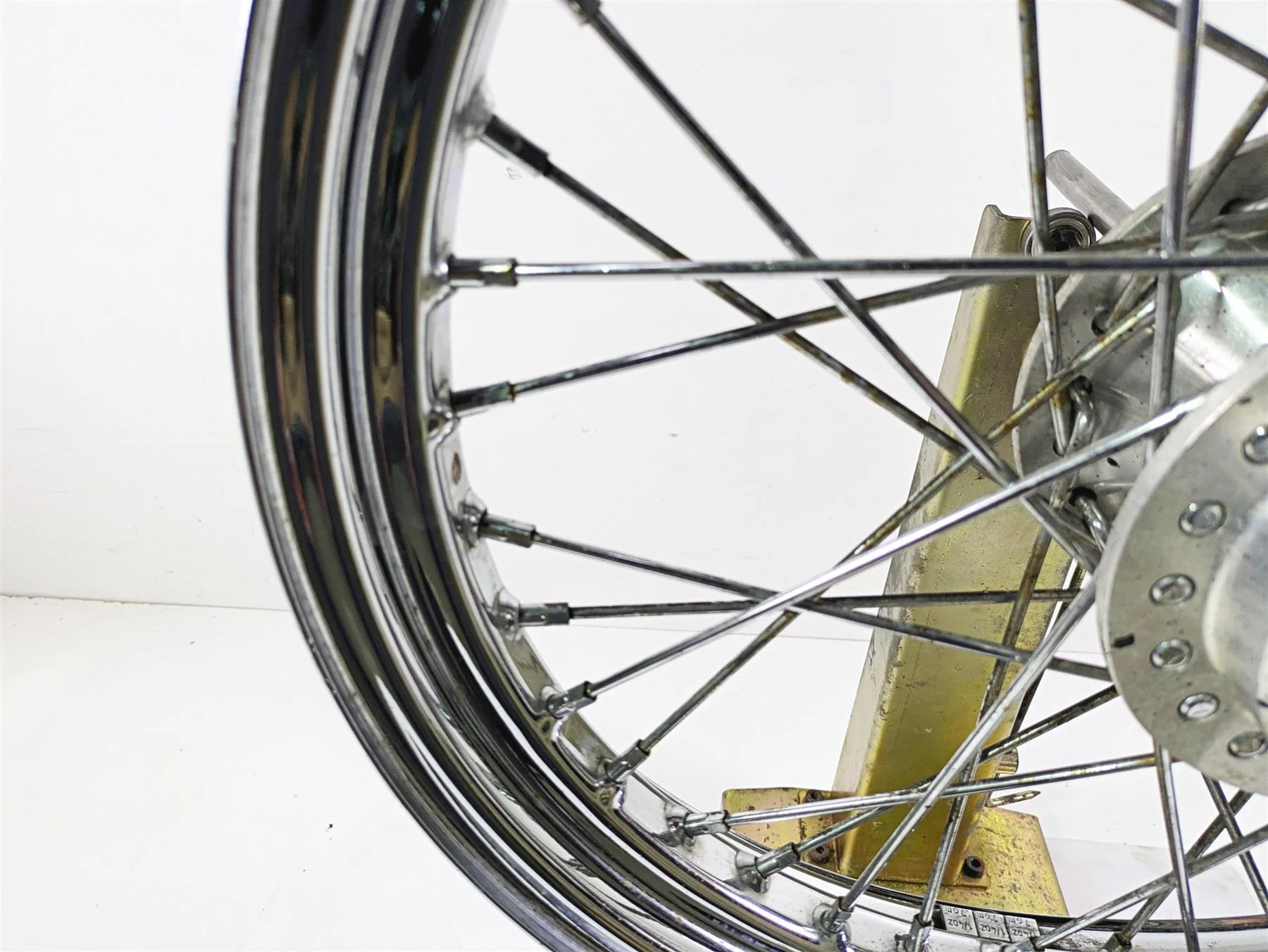 2011 Harley FXDC Dyna Super Glide Front Wheel Rim 19x2.5 0.66mm Runout 43105-08 - Image 10