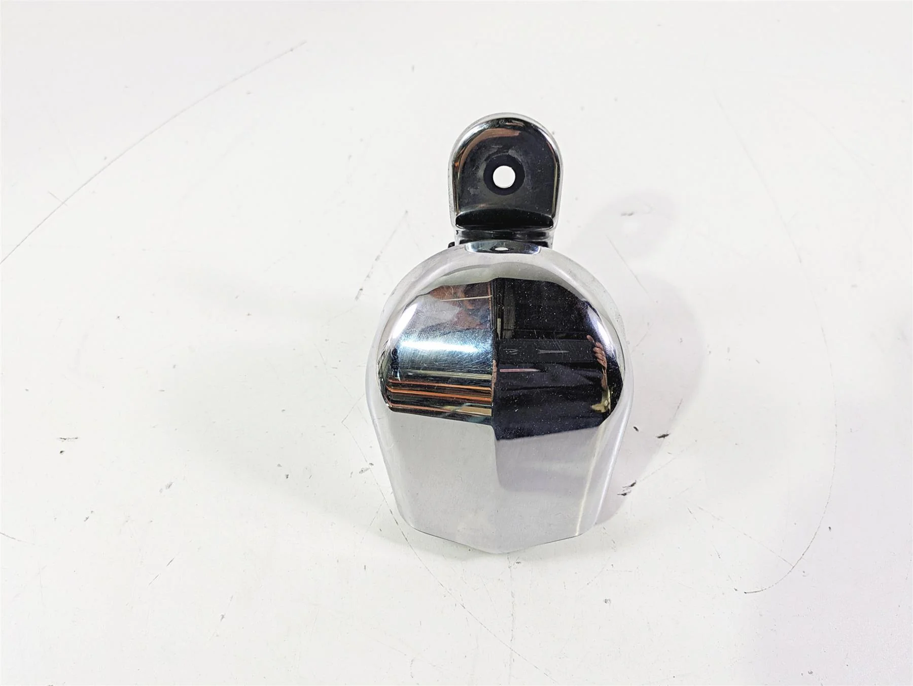 2011 Harley FXDC Dyna Super Glide Horn & Chrome Cover 61300478A - Image 3