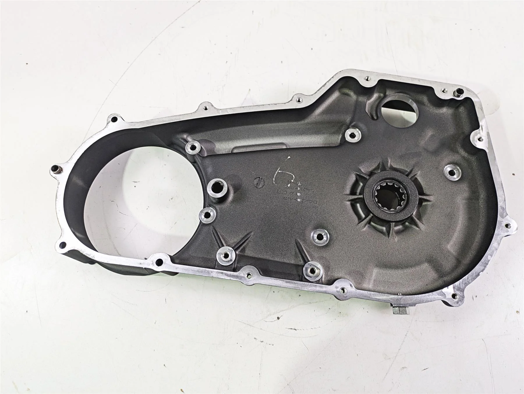 2011 Harley FXDC Dyna Super Glide Inner Primary Drive Clutch Cover 60681-06B - Image 10