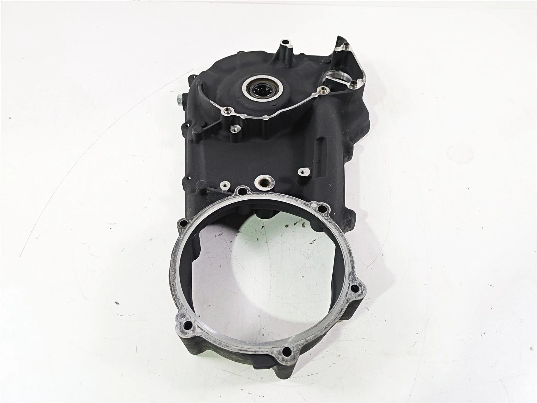 2011 Harley FXDC Dyna Super Glide Inner Primary Drive Clutch Cover 60681-06B - Image 2