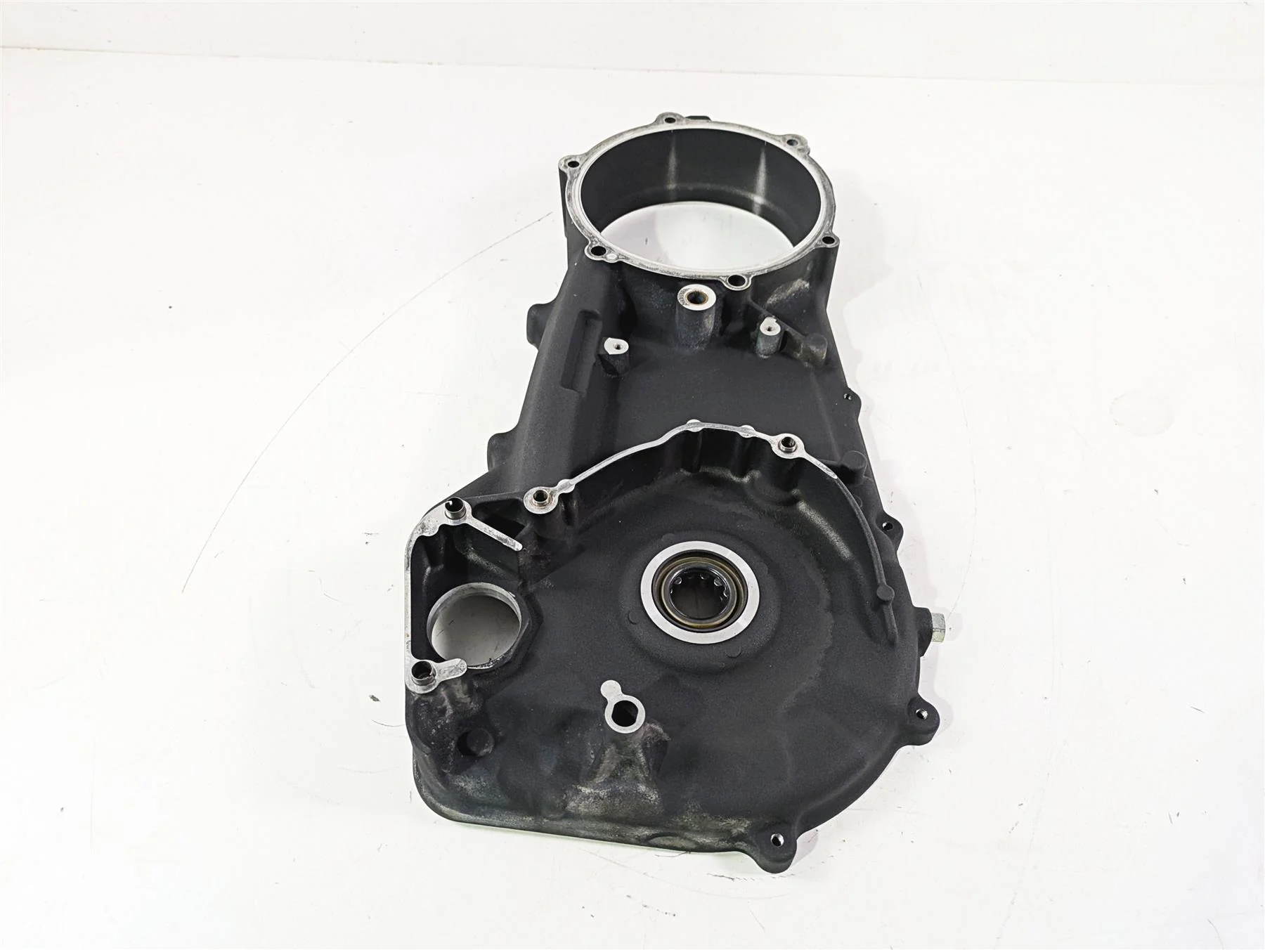 2011 Harley FXDC Dyna Super Glide Inner Primary Drive Clutch Cover 60681-06B - Image 4
