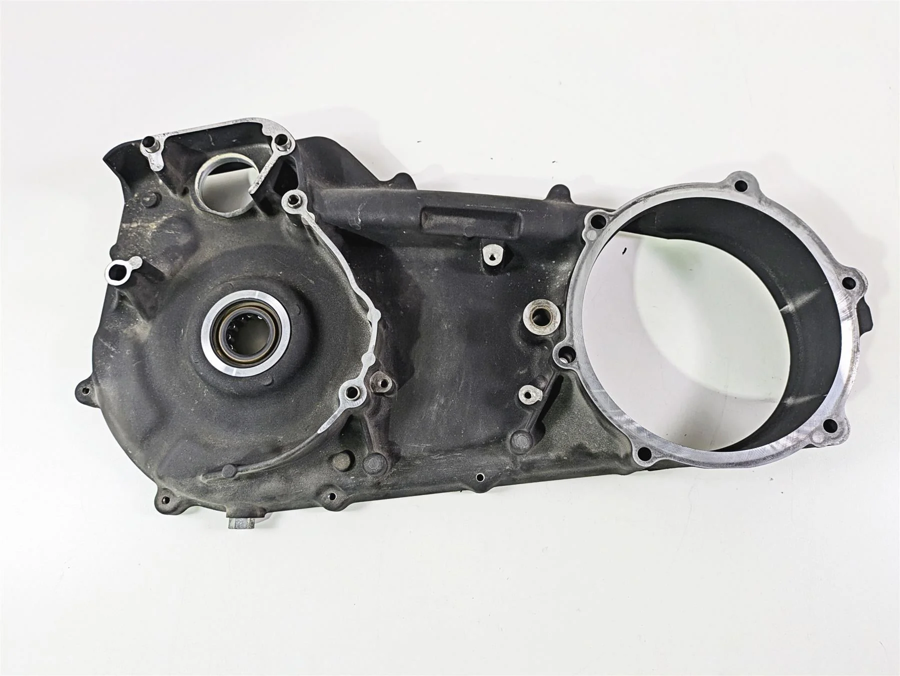 2011 Harley FXDC Dyna Super Glide Inner Primary Drive Clutch Cover 60681-06B - Image 5