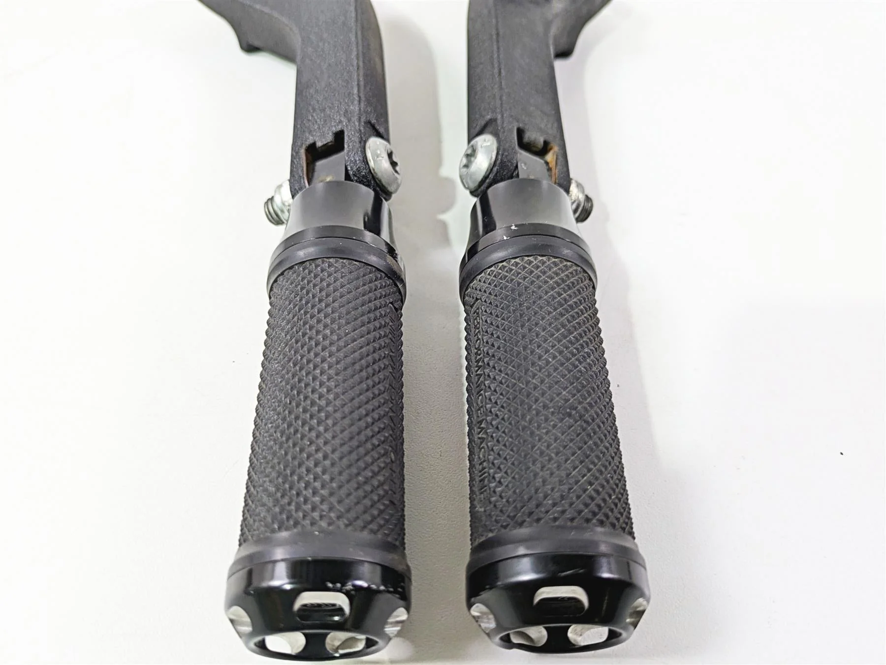 2011 Harley FXDC Dyna Super Glide Rear Performance Machine Footpeg Set 1620-2239 - Image 8