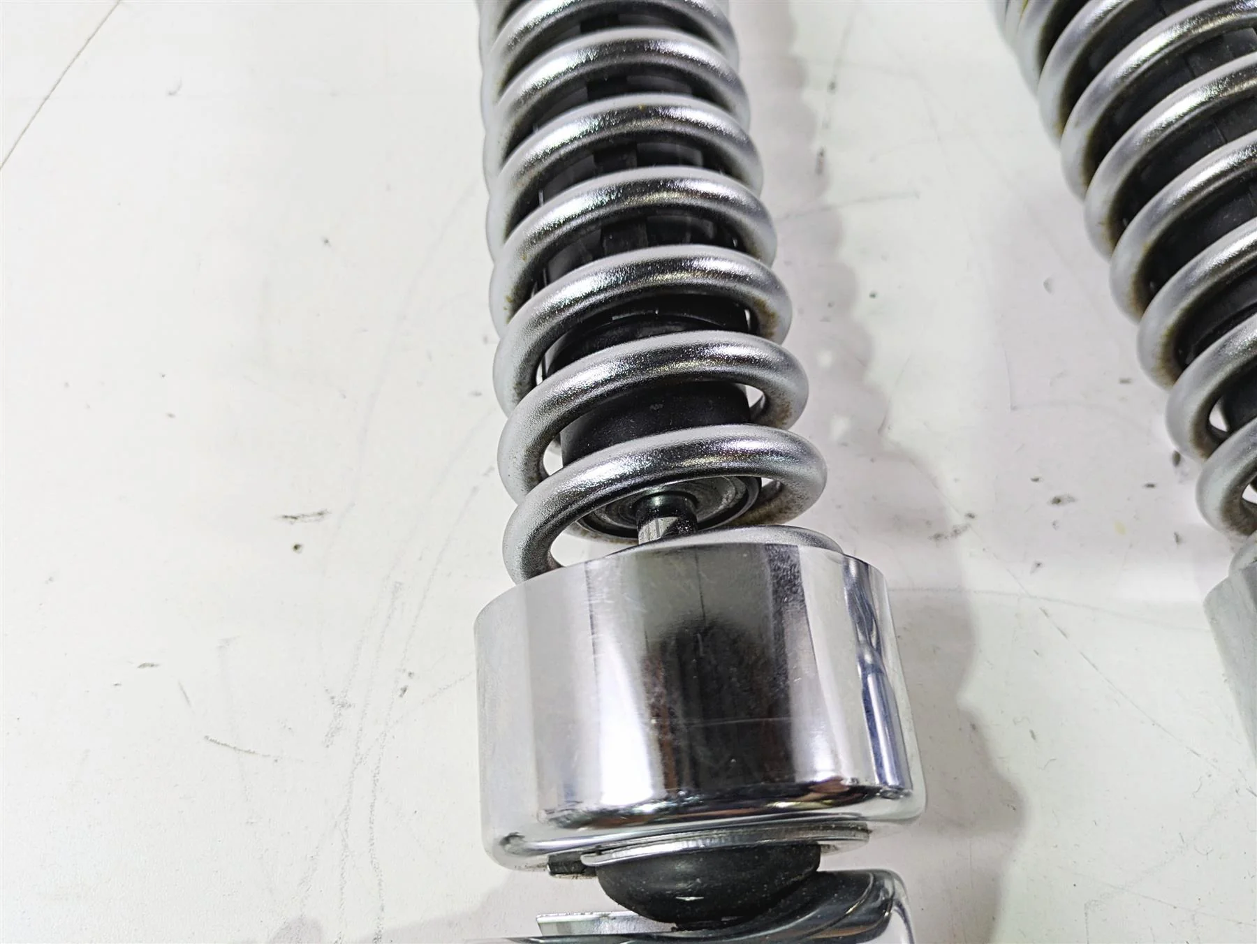 2011 Harley FXDC Dyna Super Glide Rear Shock Damper Set 12" 54615-01 - Image 5
