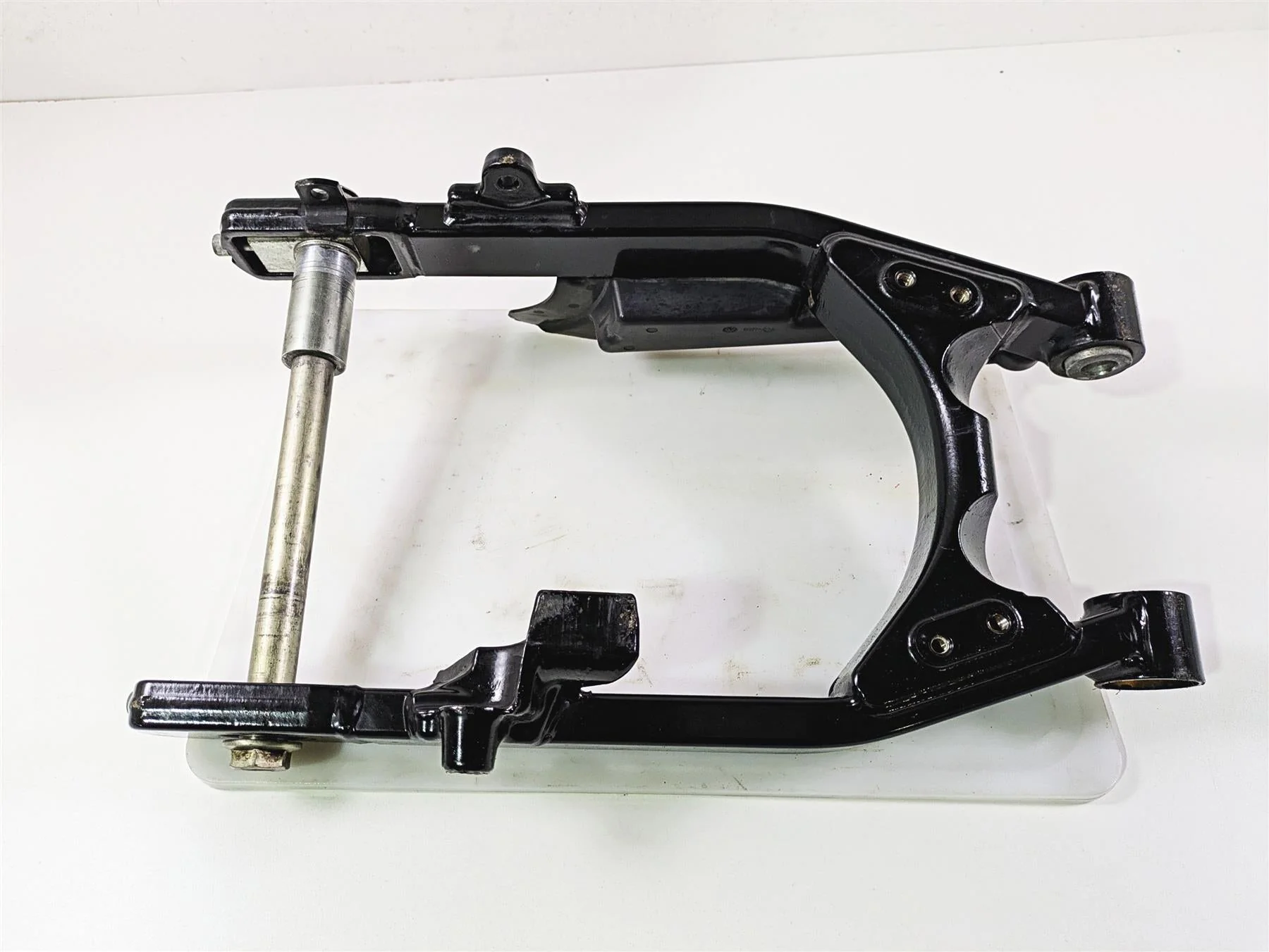 2011 Harley FXDC Dyna Super Glide Rear Swingarm & Belt Guards 47820-10 - Image 12