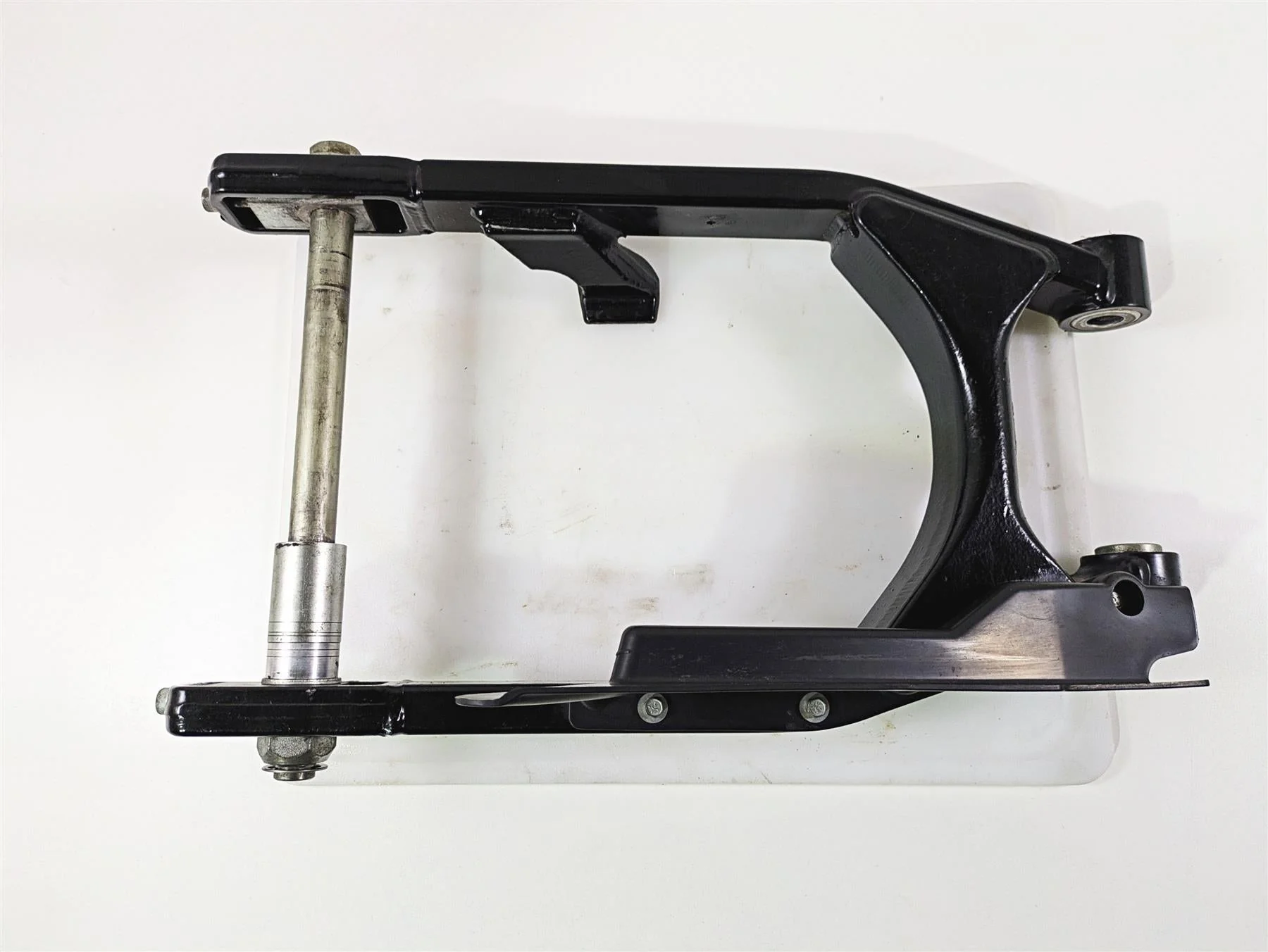 2011 Harley FXDC Dyna Super Glide Rear Swingarm & Belt Guards 47820-10 - Image 5