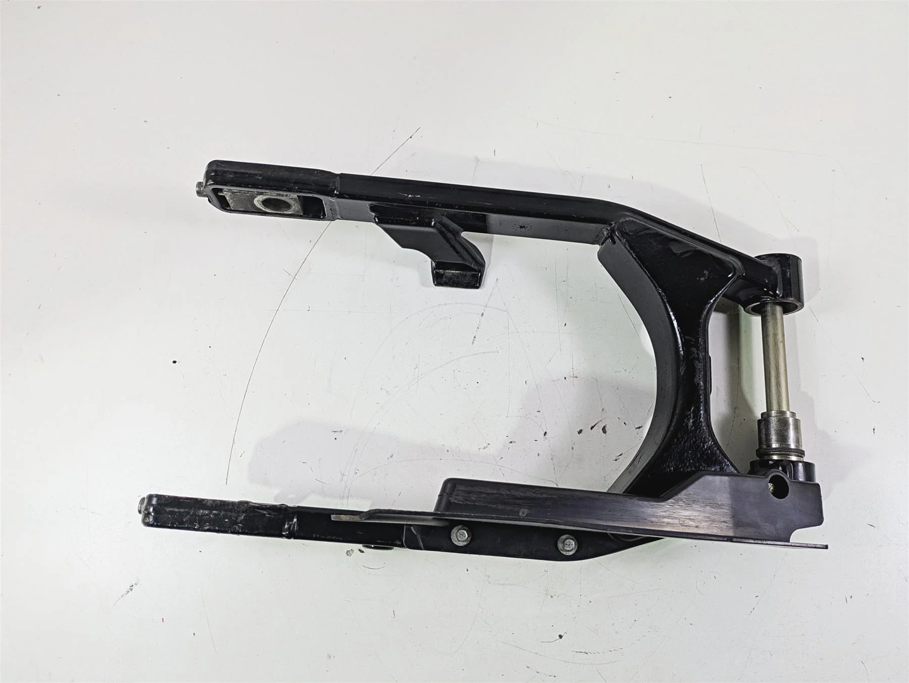 2011 Harley FXDC Dyna Super Glide Rear Swingarm Swing Arm 47820-10 - Image 11