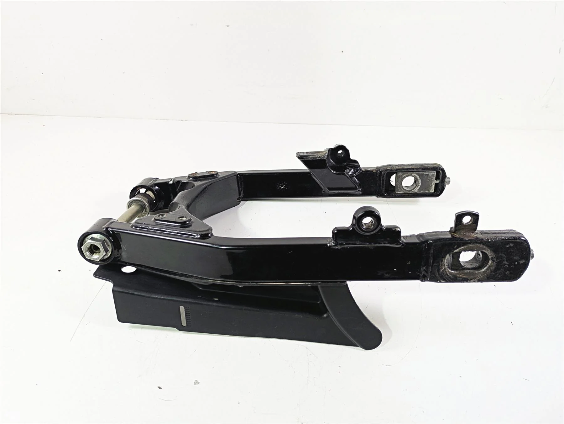 2011 Harley FXDC Dyna Super Glide Rear Swingarm Swing Arm 47820-10 - Image 3