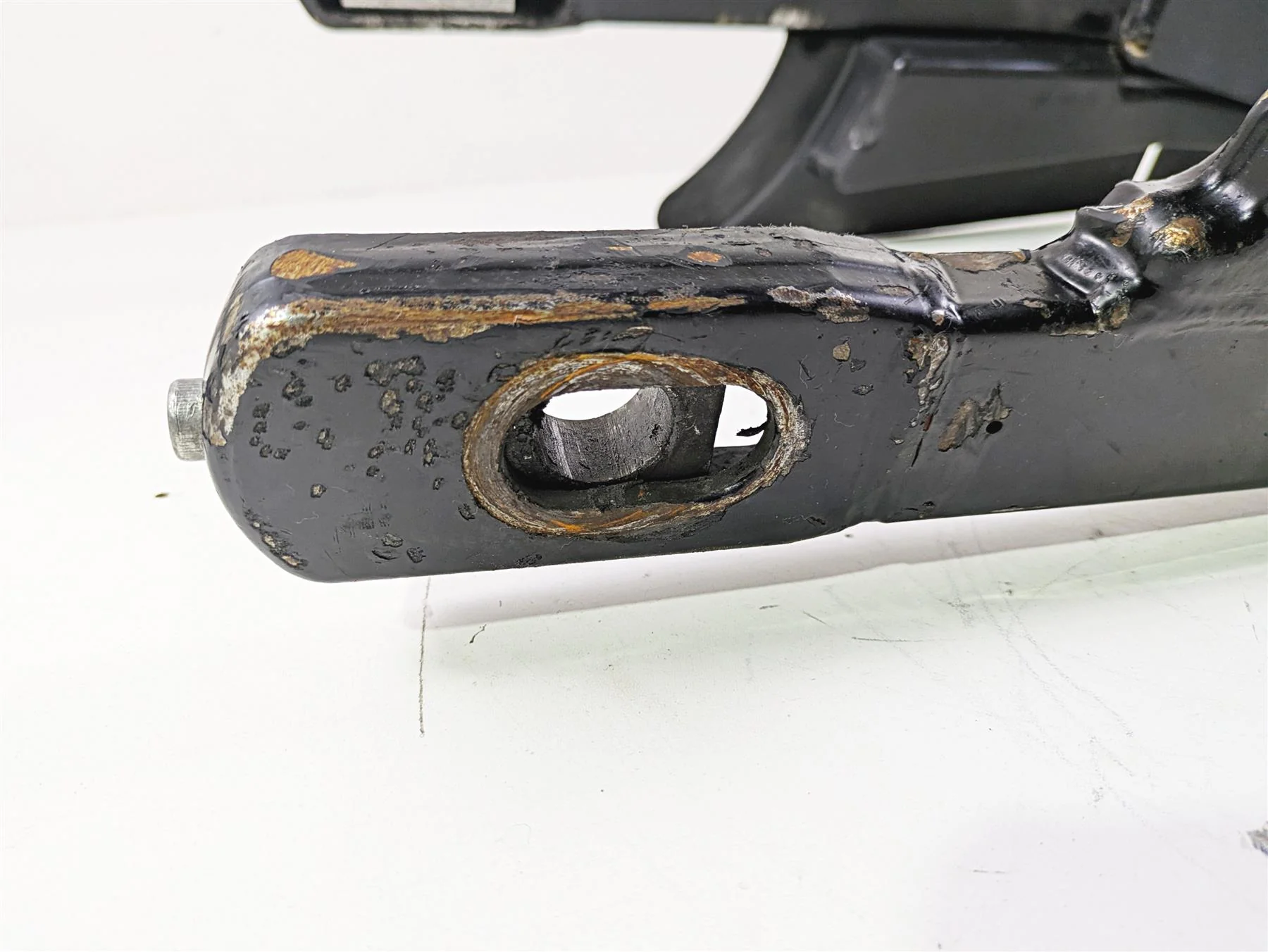 2011 Harley FXDC Dyna Super Glide Rear Swingarm Swing Arm 47820-10 - Image 6