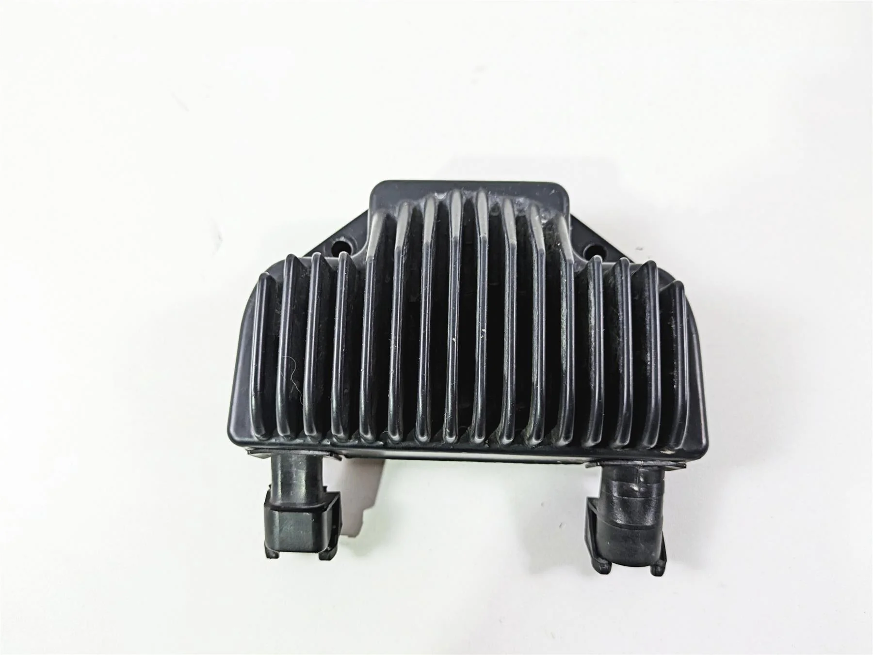 2011 Harley FXDC Dyna Super Glide Rectifier Voltage Regulator 74631-08A - Image 5