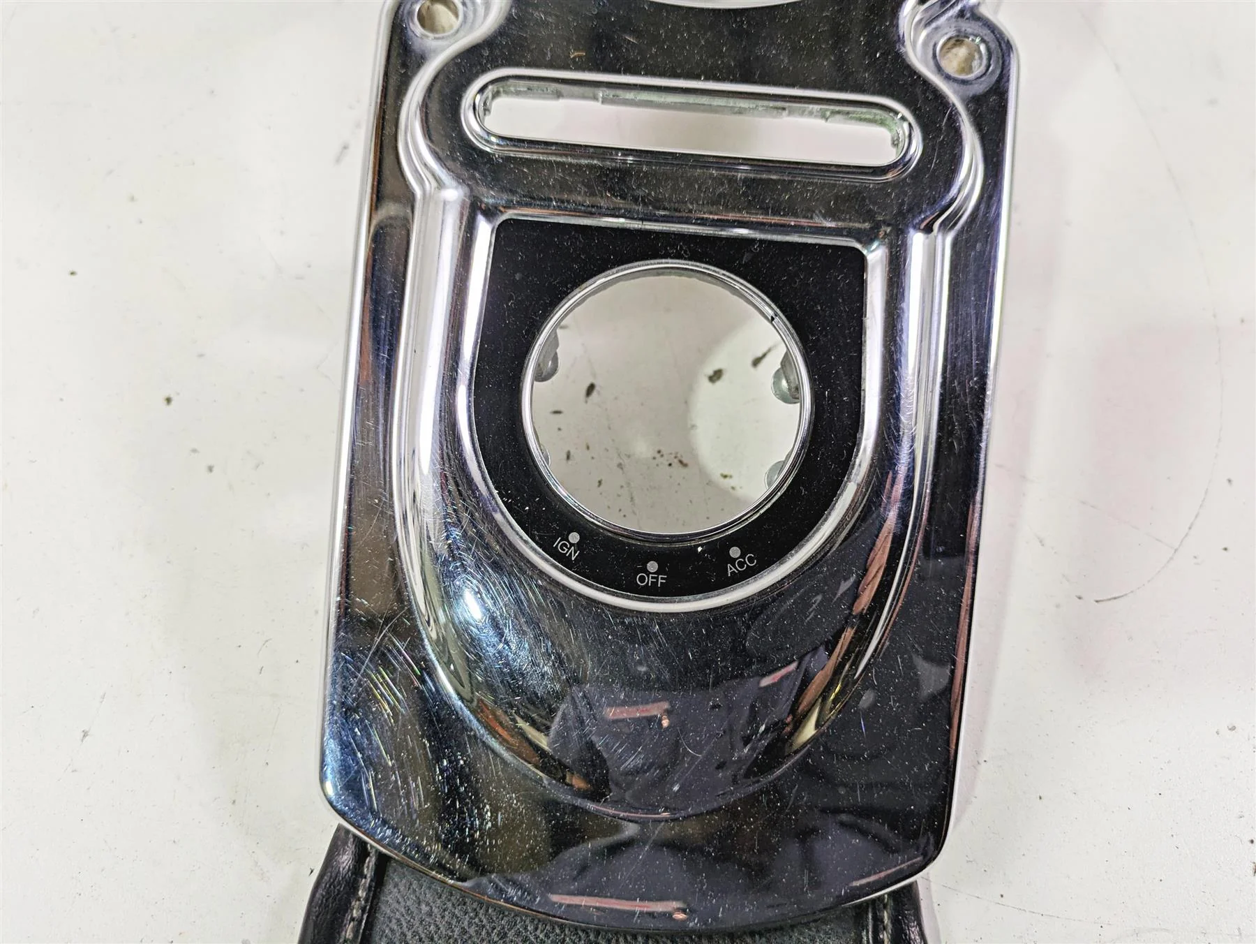 2011 Harley FXDC Dyna Super Glide Tank Dash Chrome Cover Panel 71204-04 - Image 6