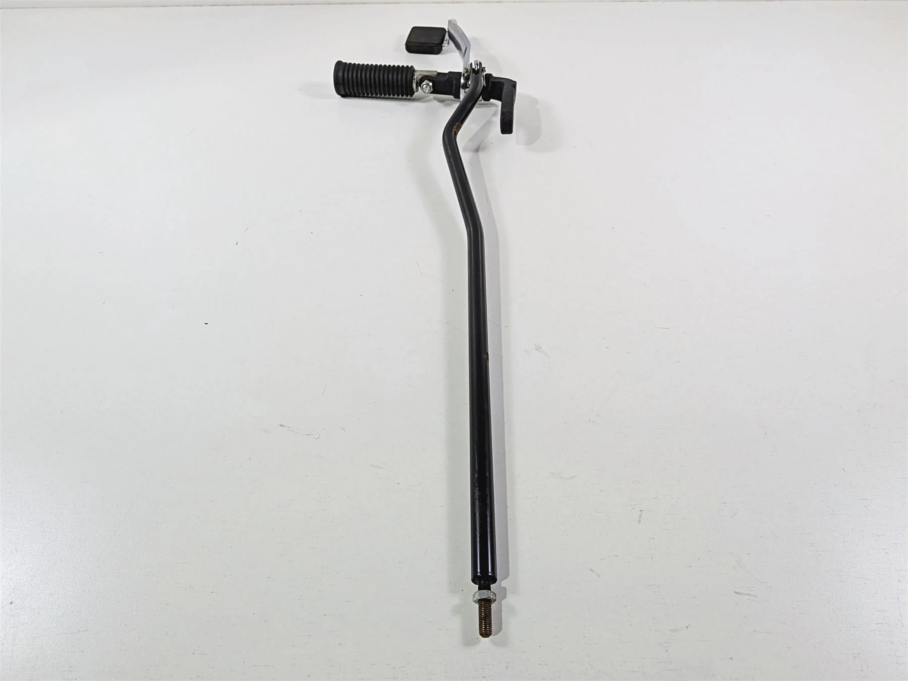 2011 Harley FXDF Dyna Fat Bob Front Right Forward Foot Peg & Br Pedal 42481-03A - Image 6