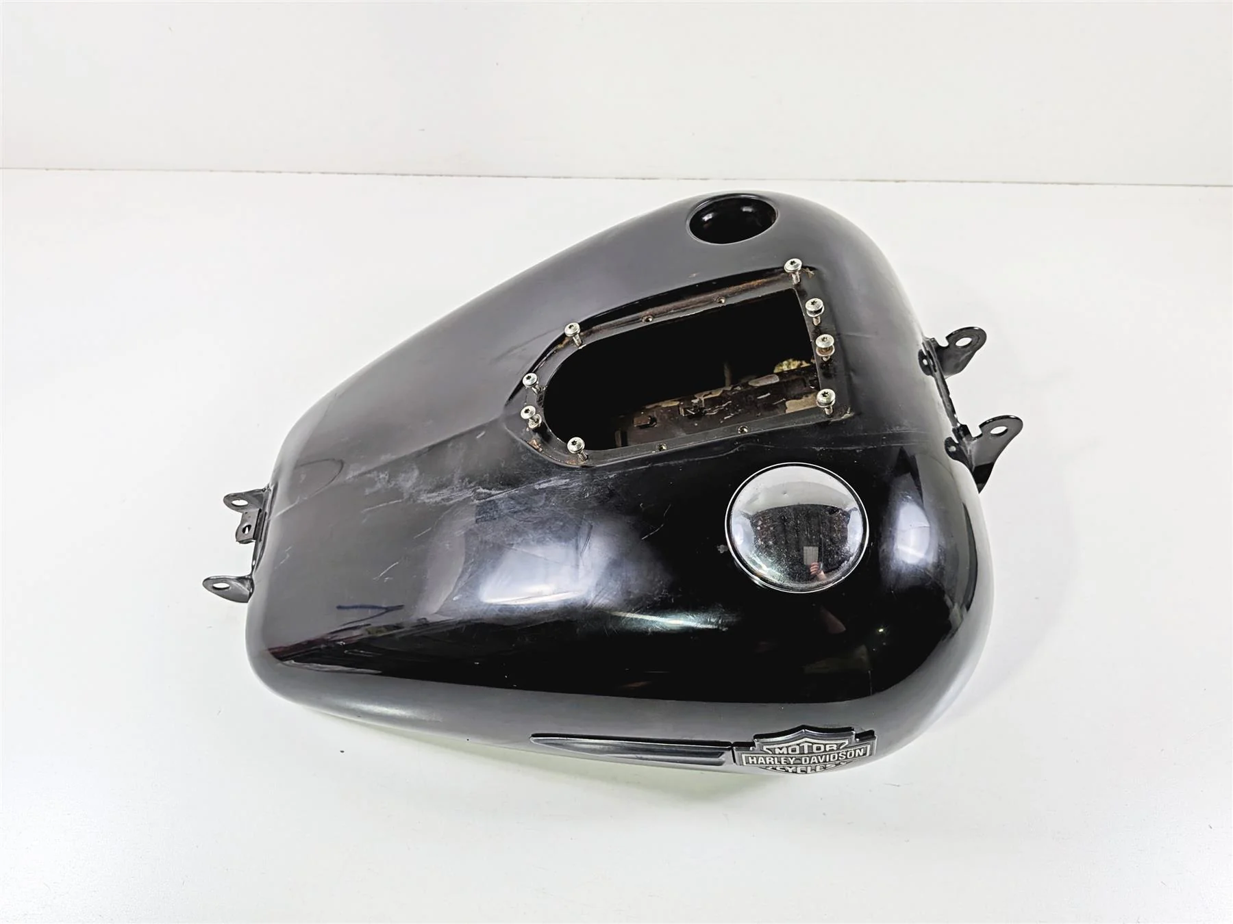 2011 Harley FXDF Dyna Fat Bob Fuel Gas Petrol Tank -Dent 61586-04B - Image 13