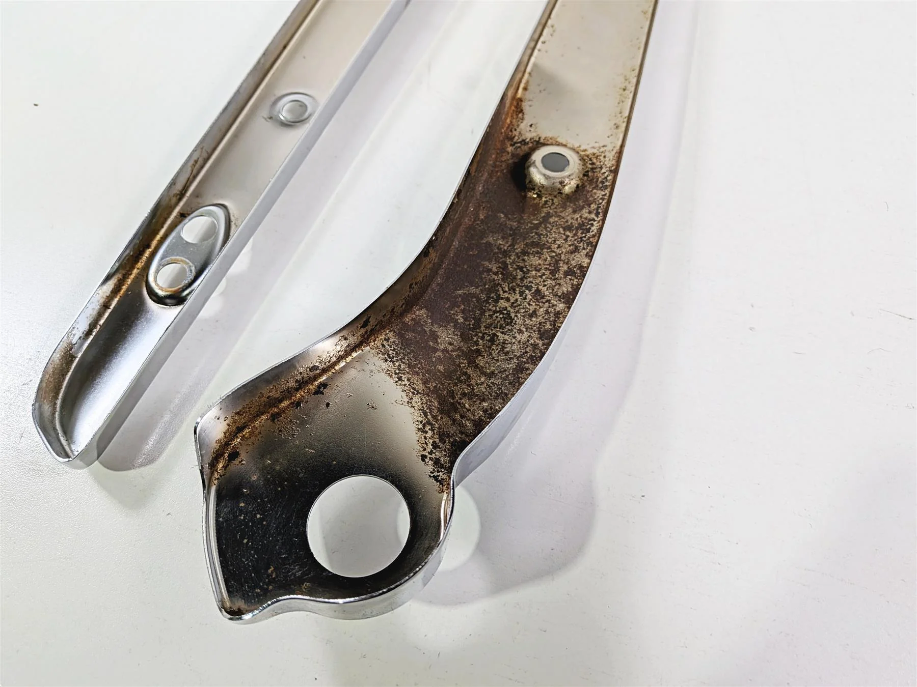 2011 Harley FXDF Dyna Fat Bob Rear Fender Chrome Struts Braces 59410-08 59281-08 - Image 8