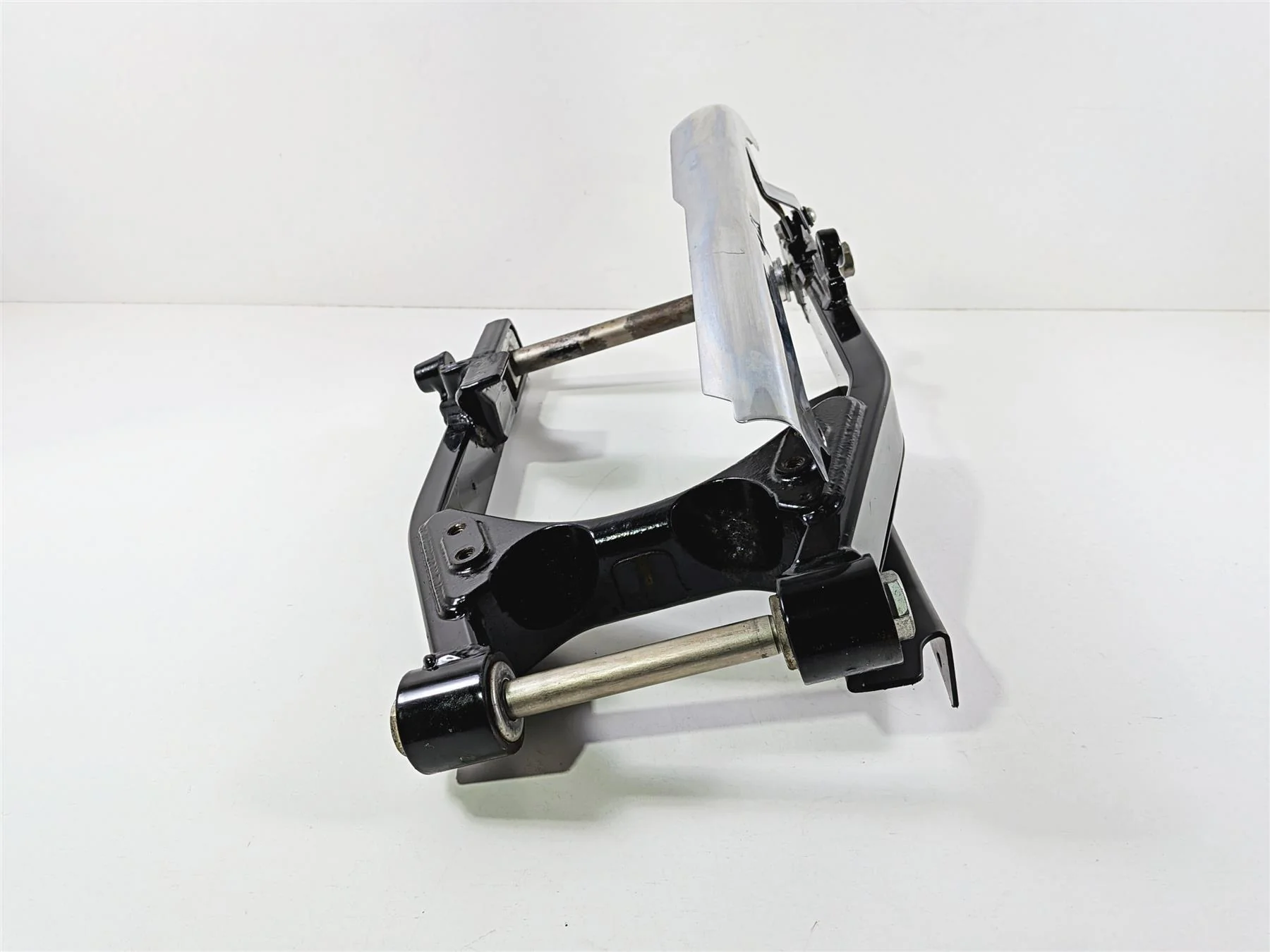 2011 Harley FXDF Dyna Fat Bob Rear Swingarm & Belt Guards 47820-10 - Image 13