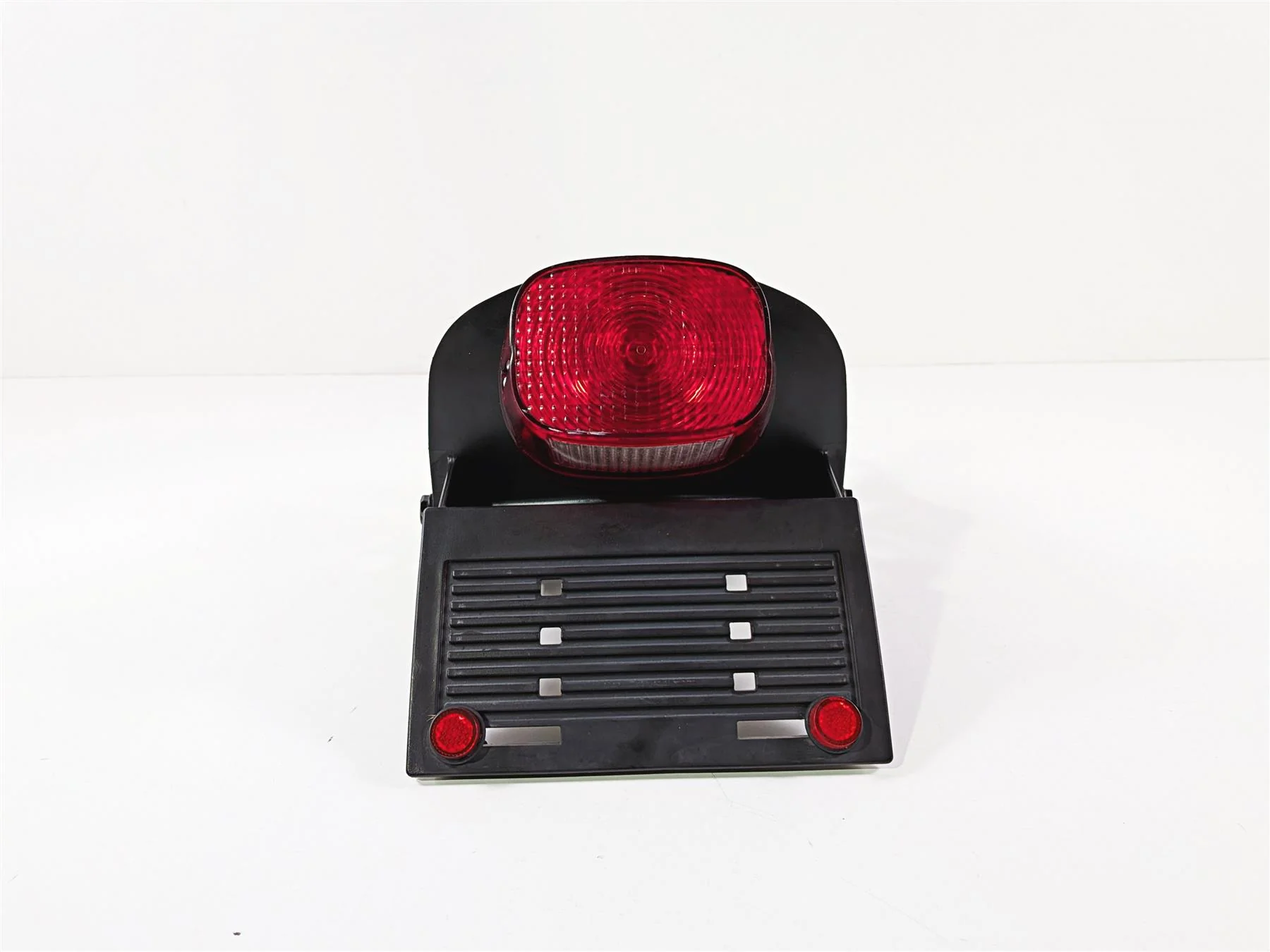 2011 Harley FXDF Dyna Fat Bob Rear Taillight & Plate Holder 60250-08A - Image 3
