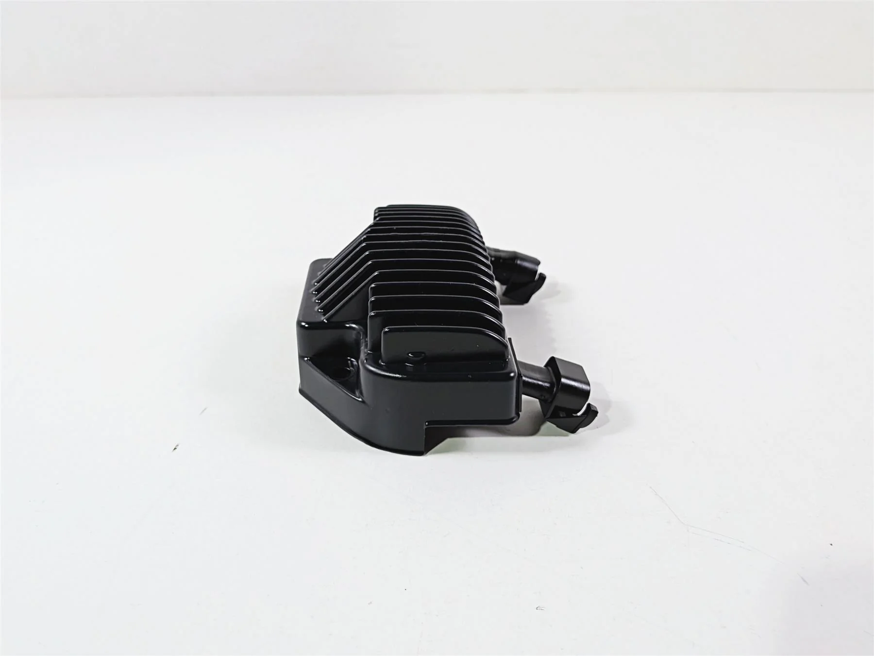 2011 Harley FXDF Dyna Fat Bob Rectifier Voltage Regulator 74631-08A - Image 4