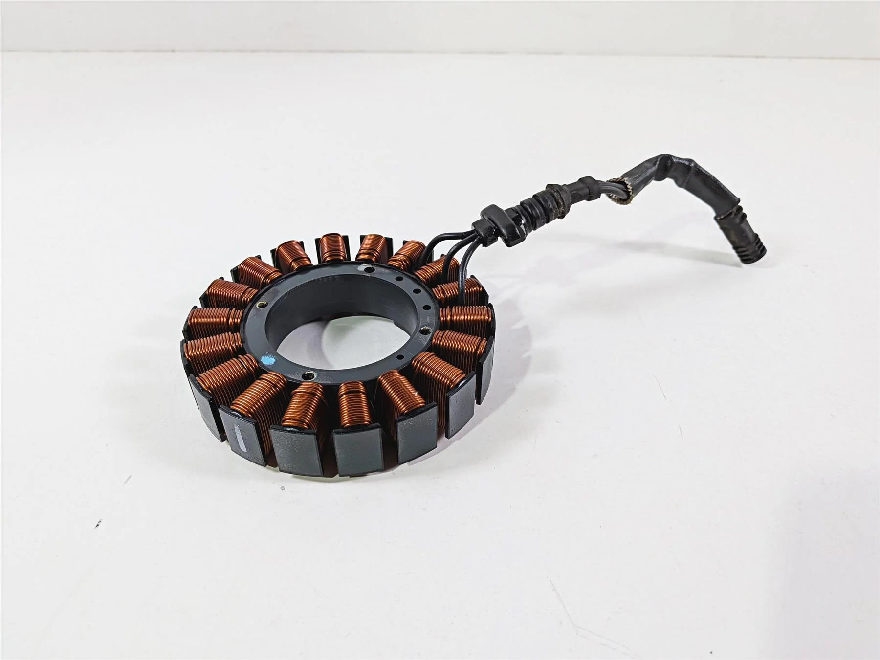 2011 Harley FXDF Dyna Fat Bob Stator Alternator Generator 30017-08 - Image 3