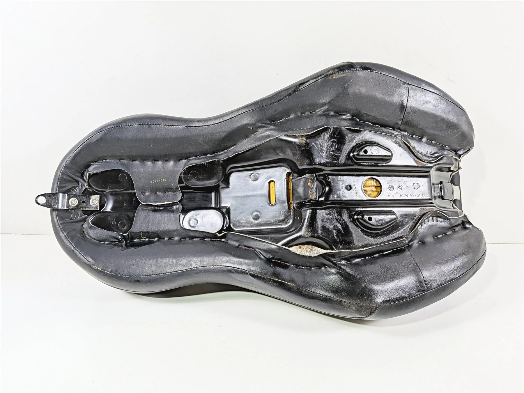 2011 Harley FXDF Dyna Fat Bob Sundowner Touring Seat Saddle 51540-06 - Image 7