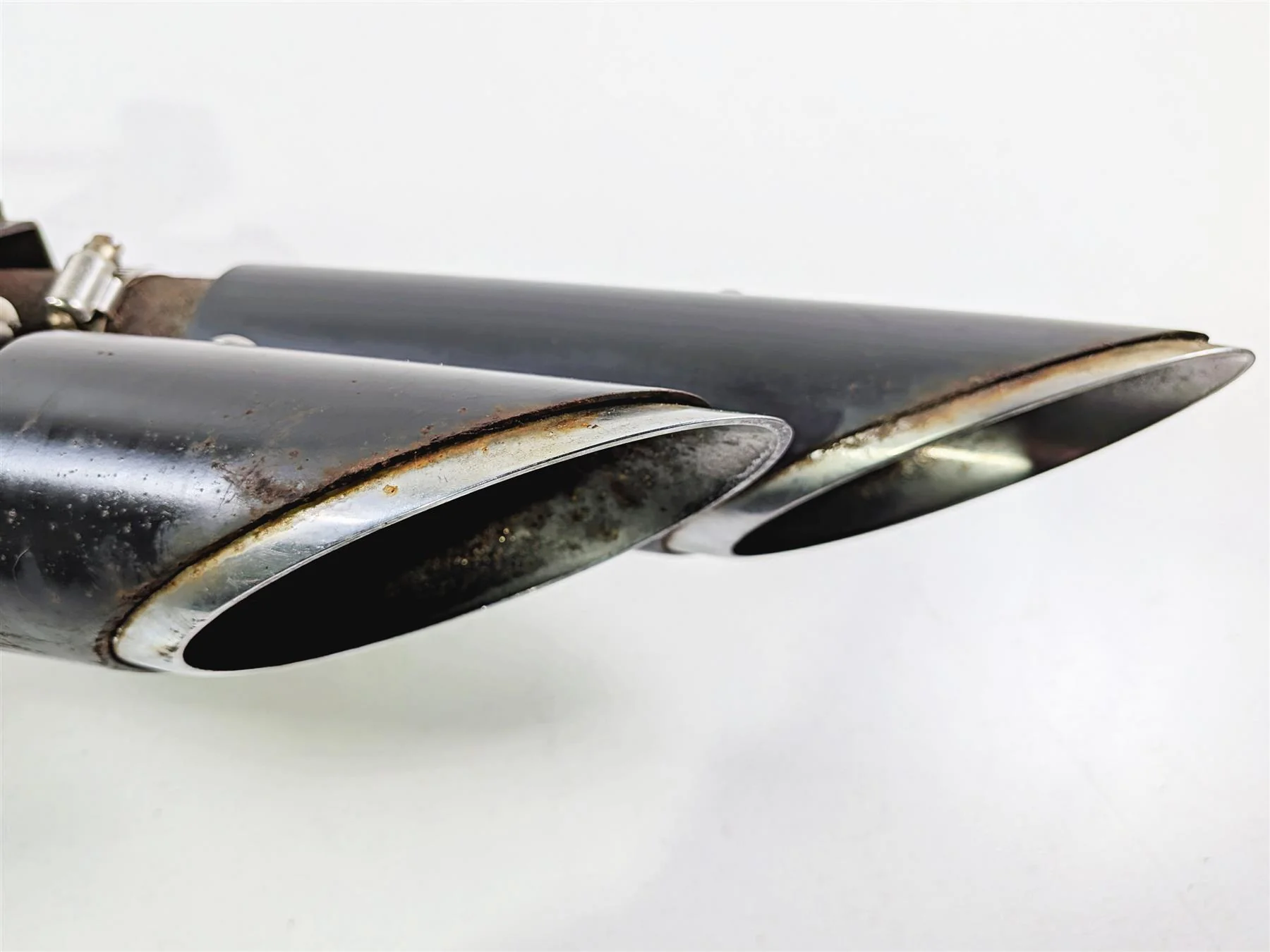 2011 Harley FXDF Dyna Fat Bob Vance Hines Big Radius 2-2 Exhaust System 46071 - Image 11