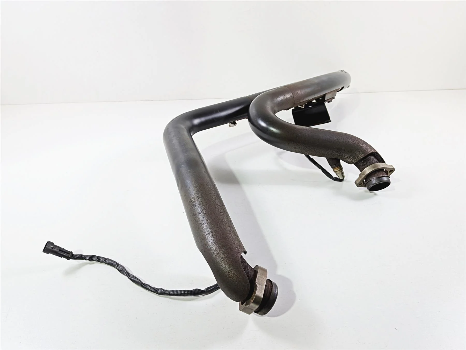 2011 Harley FXDF Dyna Fat Bob Vance Hines Big Radius 2-2 Exhaust System 46071 - Image 6