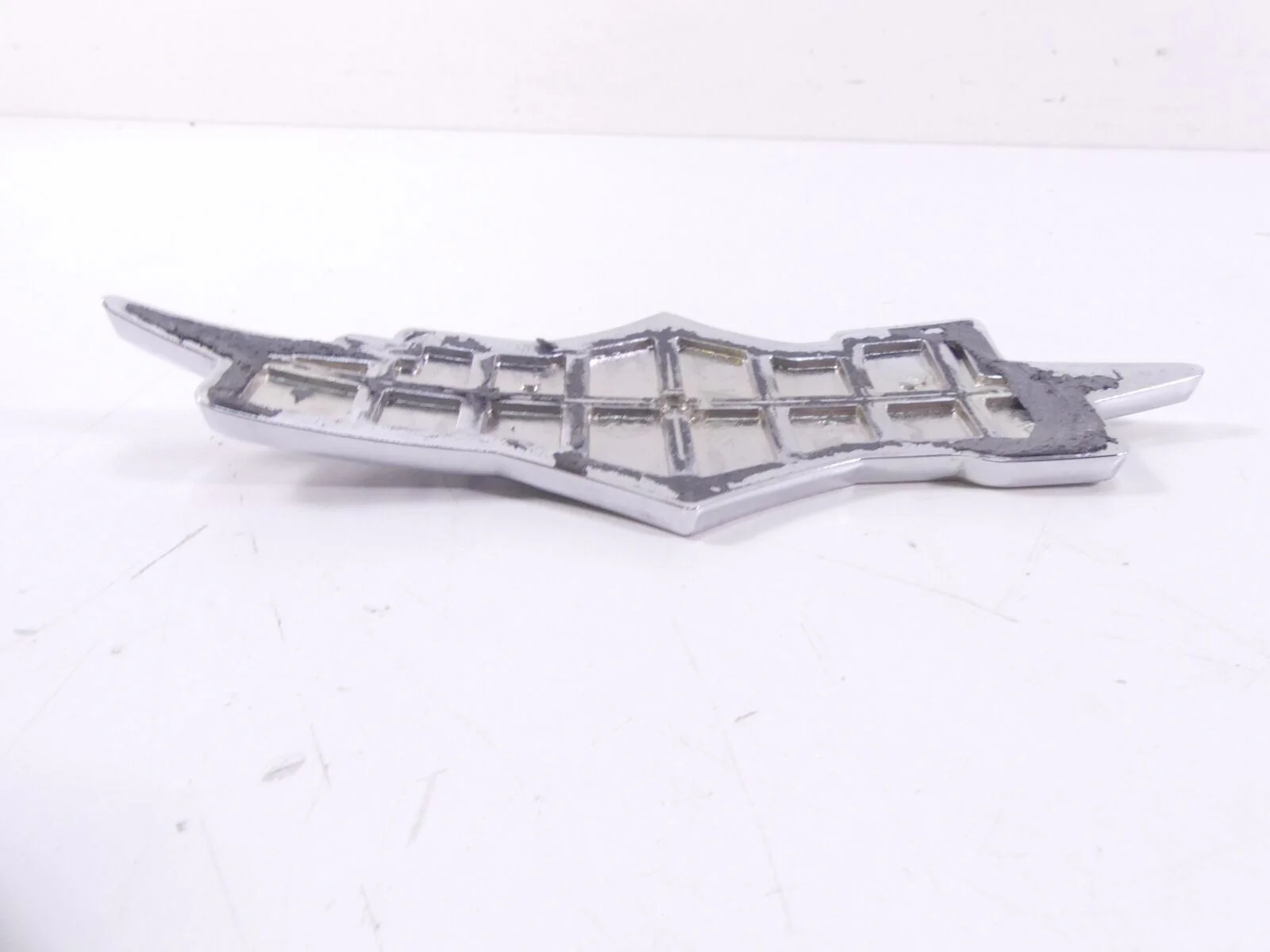 2011 Harley Softail CVO FLSTSE2 Convertible Fuel Gas Tank Emblem Badge 62329-11 - Image 8