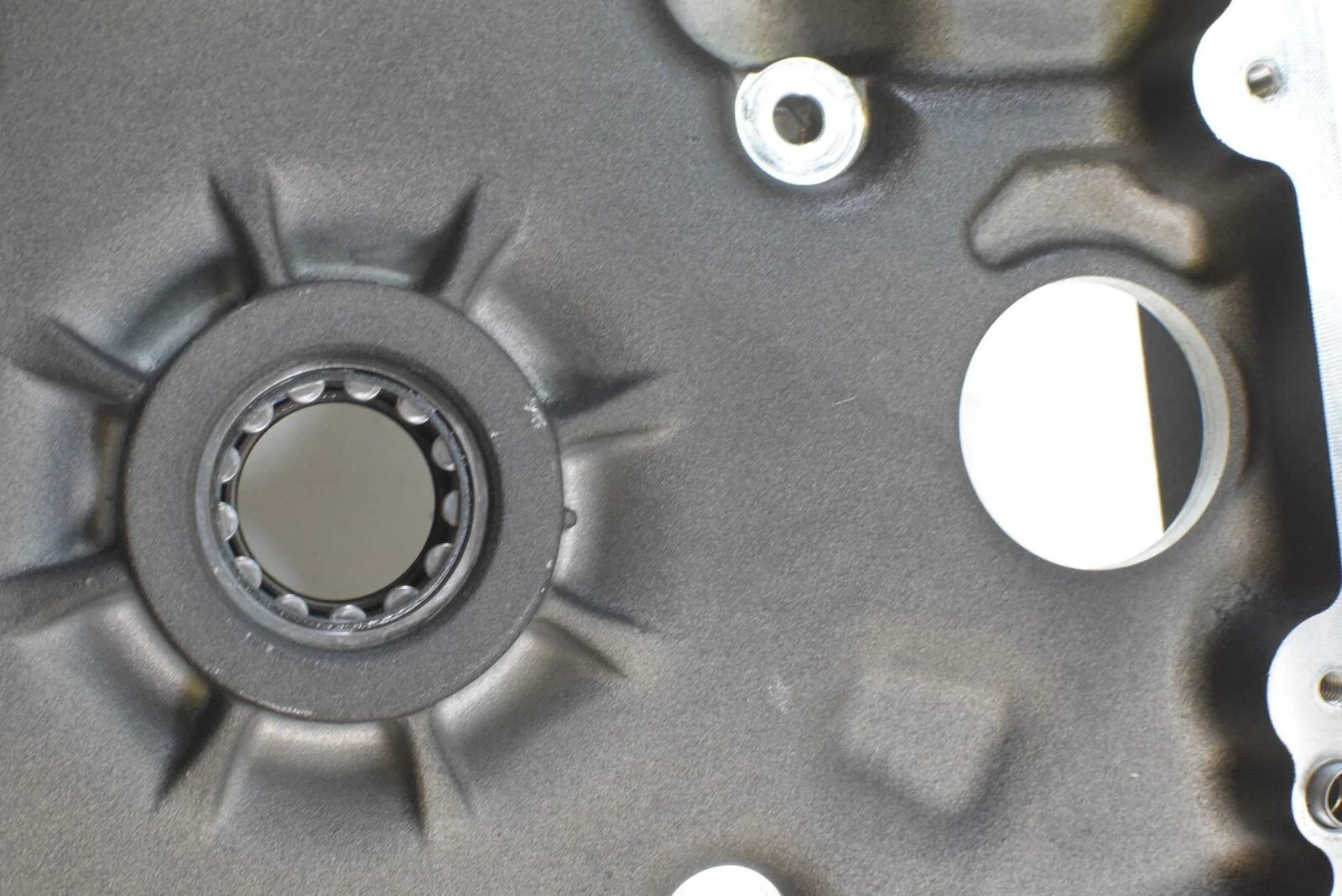 2011 Harley Softail FLSTSB Cross Bones Inner Primary Drive Clutch Cover 60681-06 - Image 7