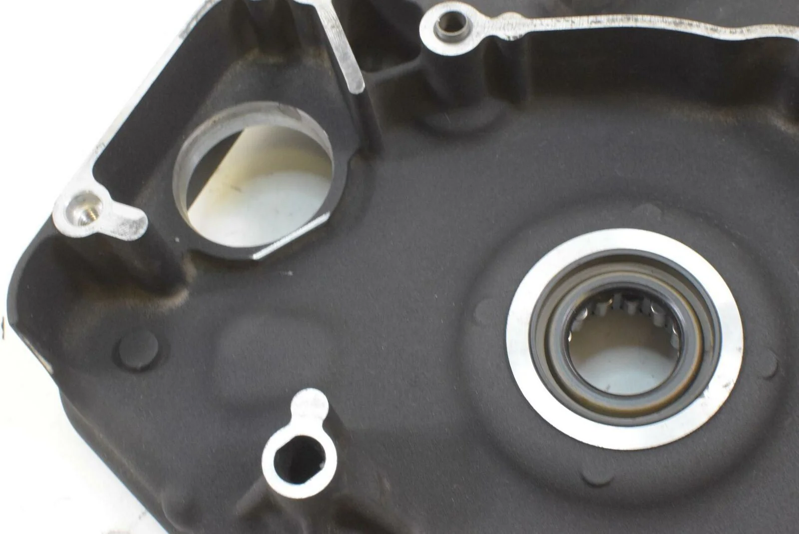 2011 Harley Softail FLSTSB Cross Bones Inner Primary Drive Clutch Cover 60681-06 - Image 9