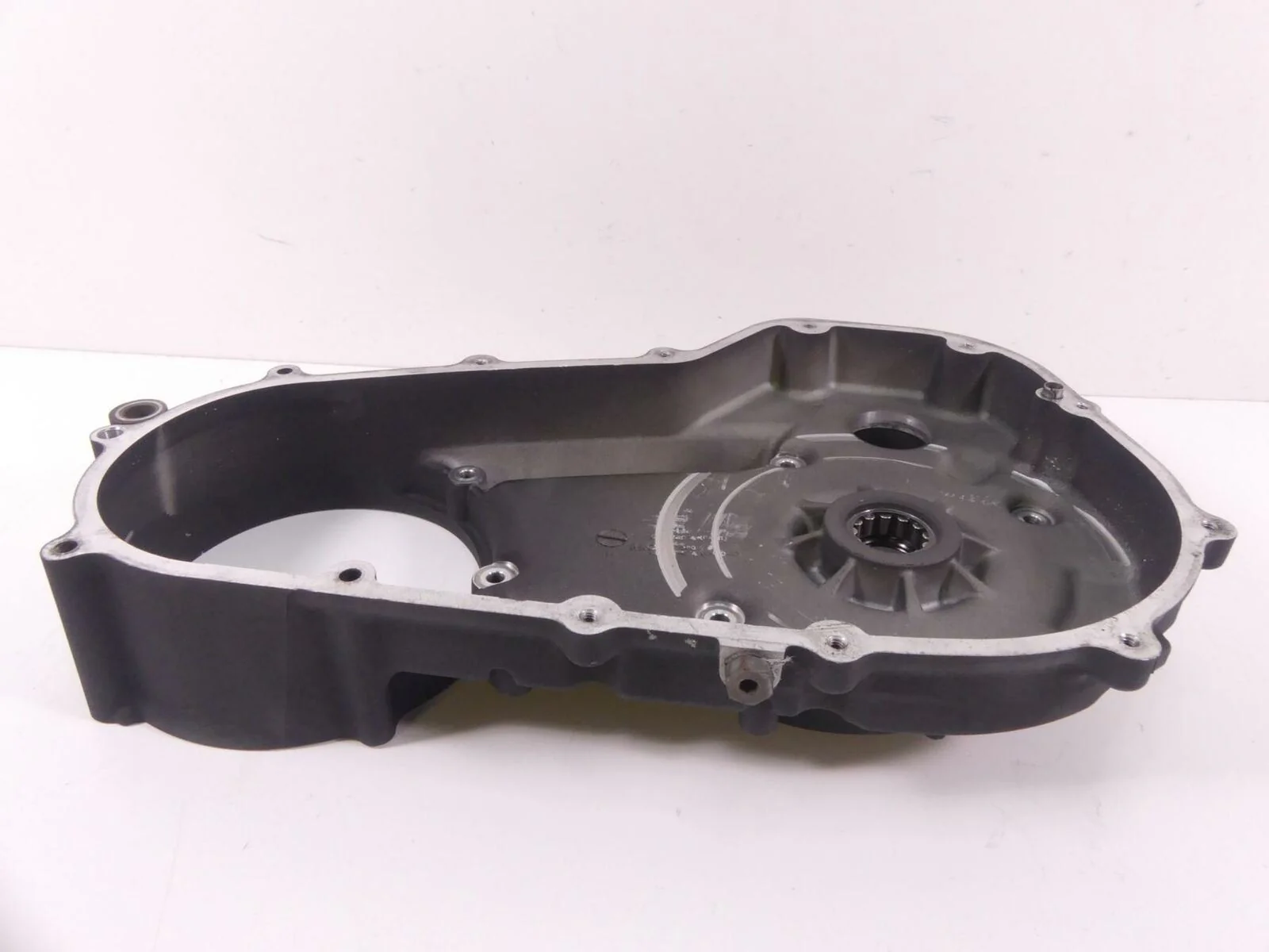 2011 Harley Touring FLHP Road King Inner Primary Clutch Cover - Read 60432-07A - Image 3