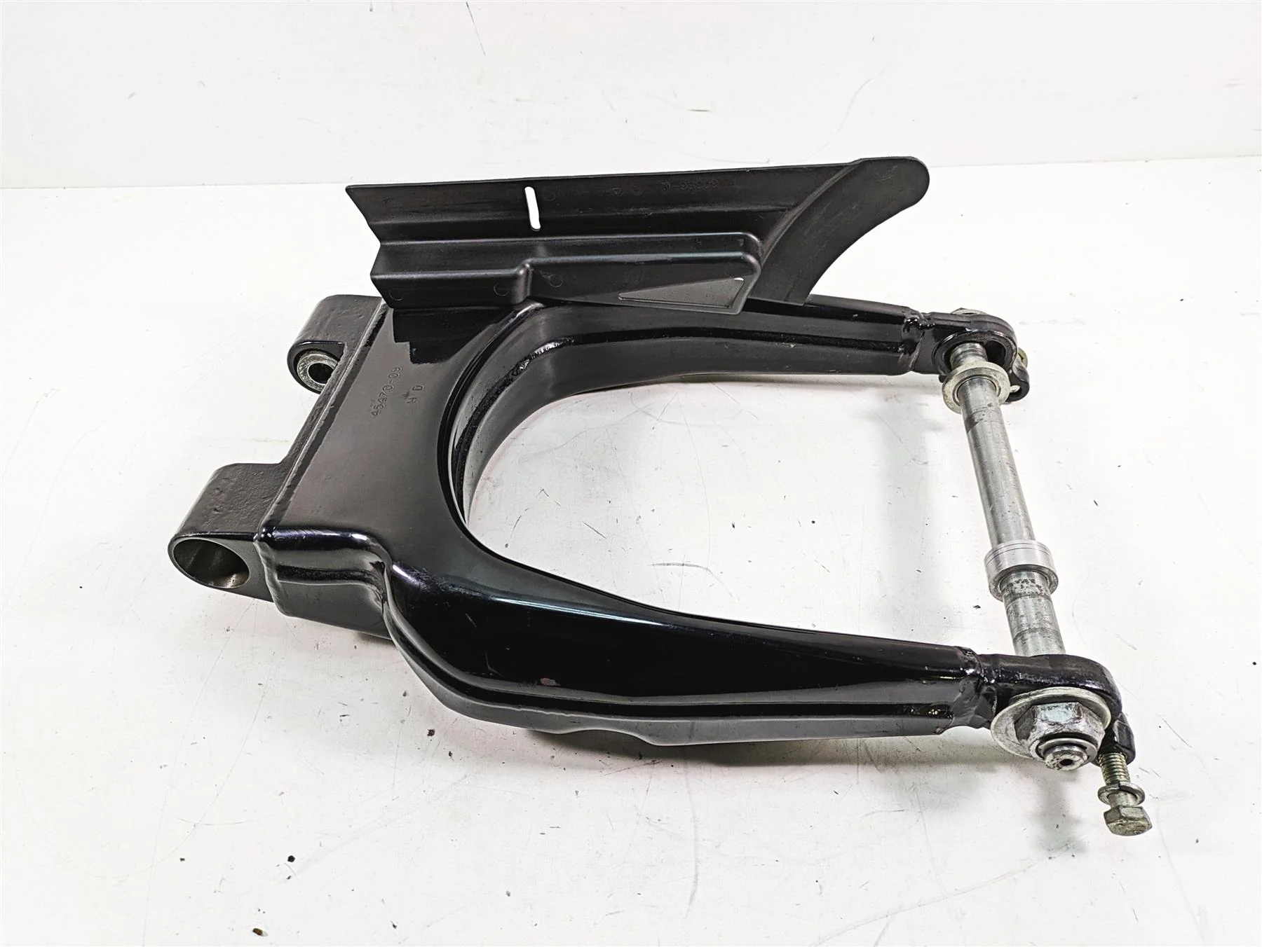 2011 Harley Touring FLHR Road King Swingarm Swing Arm 25mm Axle 47549-09A
