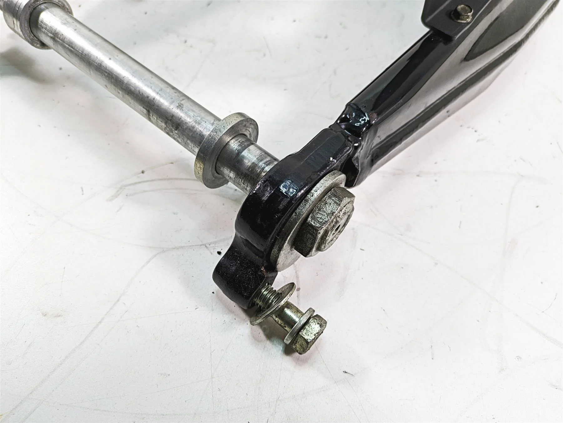 2011 Harley Touring FLHR Road King Swingarm Swing Arm 25mm Axle 47549-09A - Image 11