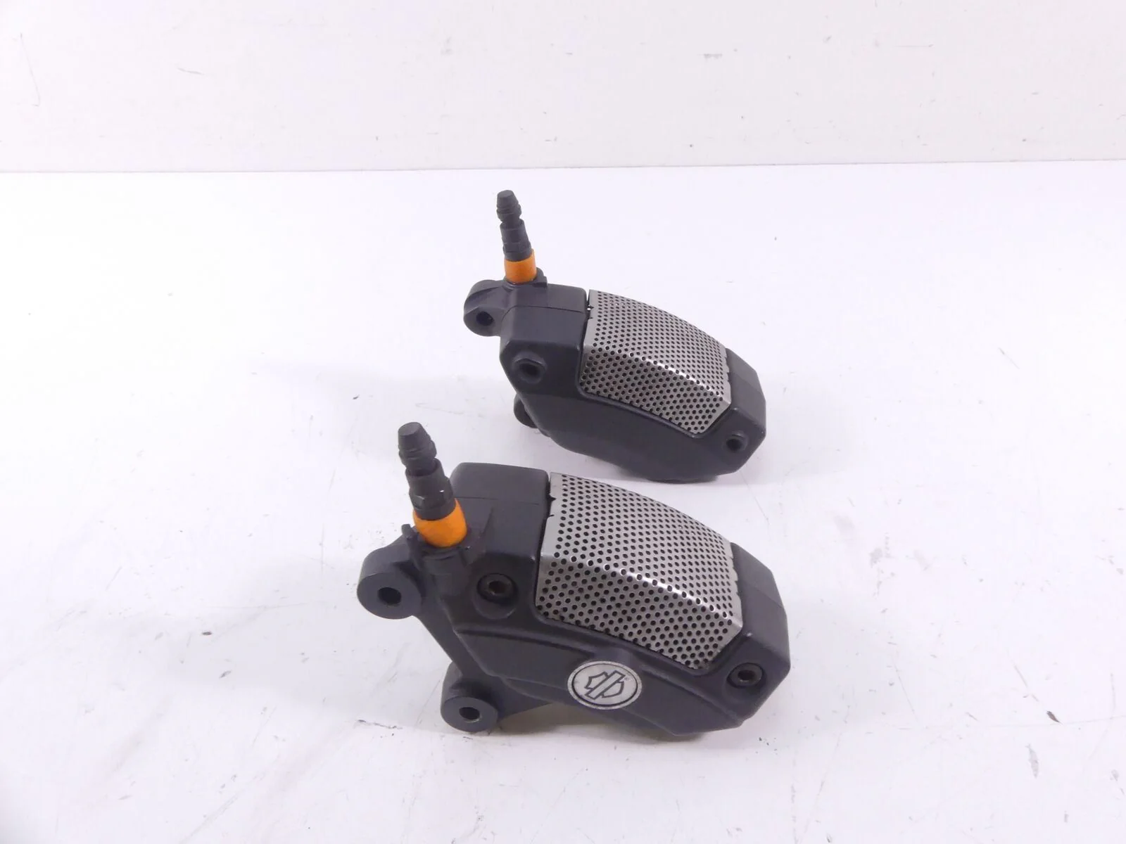 2011 Harley Touring FLHRC Road King Front Brake Caliper Set 43027-08 44023-08