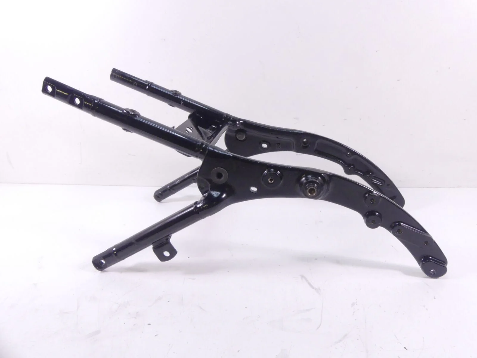 2011 Harley Touring FLHRC Road King Straight Rear Subframe Sub Frame 48079-09BHP